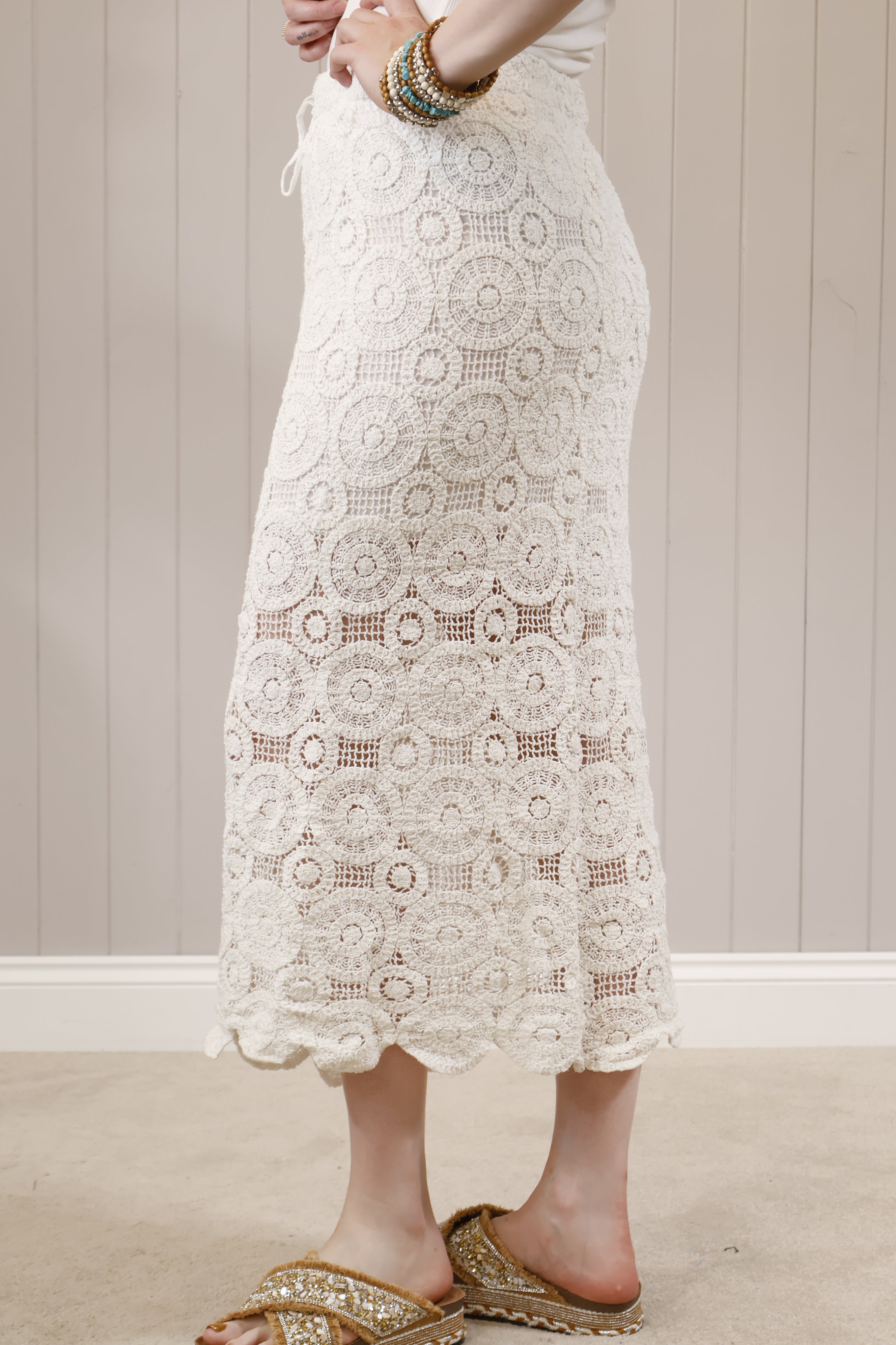 Elegant White Crochet Skirt for Women - Boho Summer Skirt with Floral Lace Trim - Perfect for Beach Vacations, Music Festivals, and Date Nights