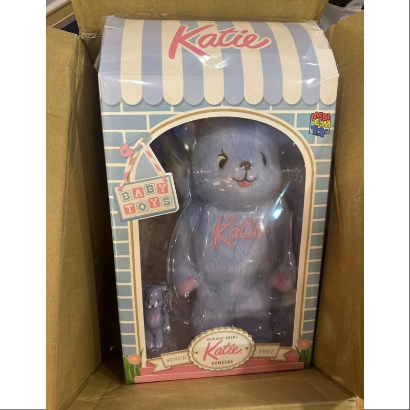 Be@rbrick Katie Baby Bear 400% & 100% Limited Edition 2023 - Collectible Vinyl Art Toy for Display, Gifts & Anime Decor