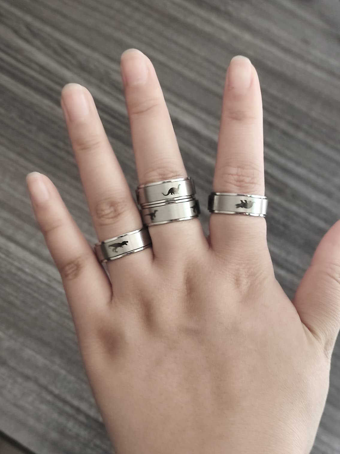 INENIMARTJ Dinosaur Fidget Rings for Women & Men - Stainless Steel Spinner Ring for Anxiety Relief - Jurassic Dinosaur Spinning Ring - Perfect for Stress Relief, ADHD, Autism & Office Focus