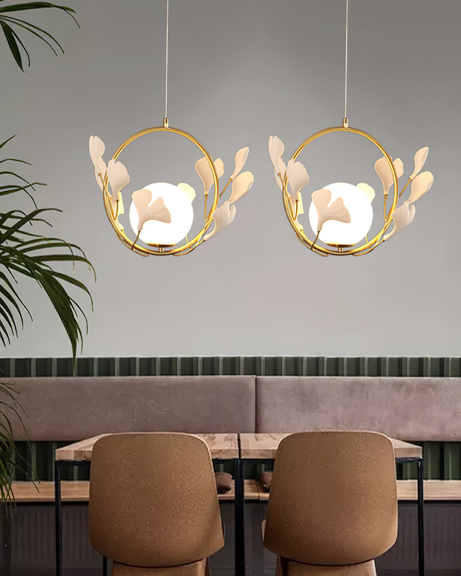 Gingko Leaf Pendant Light - Modern Handmade Glass Ceiling Lamp for Living Room, Bedroom, Dining Room - Nature-Inspired Home Decor Lighting Fixture