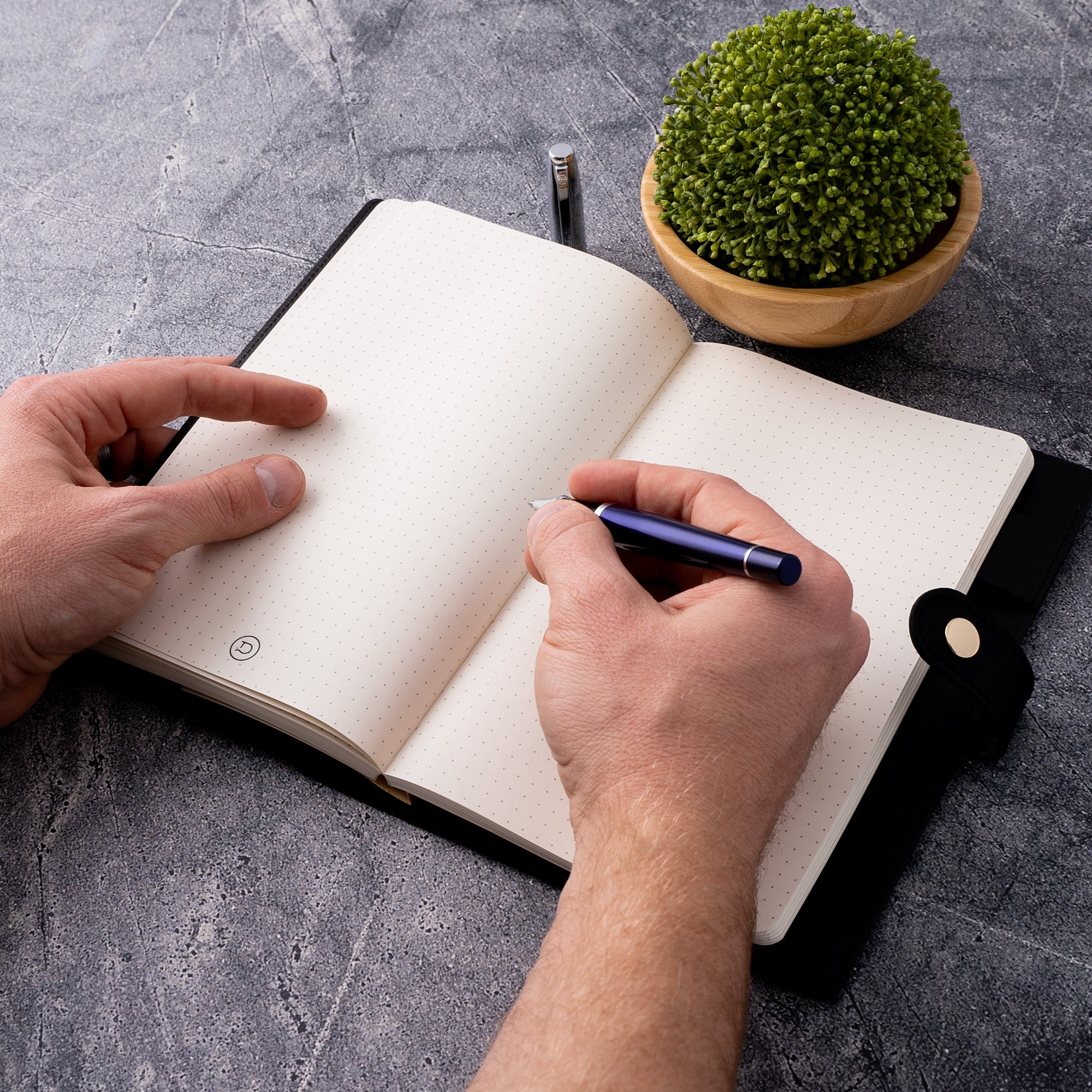 Premium Dayspring Pens Noteworthy Leather Journal and Pen Set - Charcoal Black | Elegant Writing Gift for Men & Women | Perfect for Journaling, Note Taking & Business Meetings
