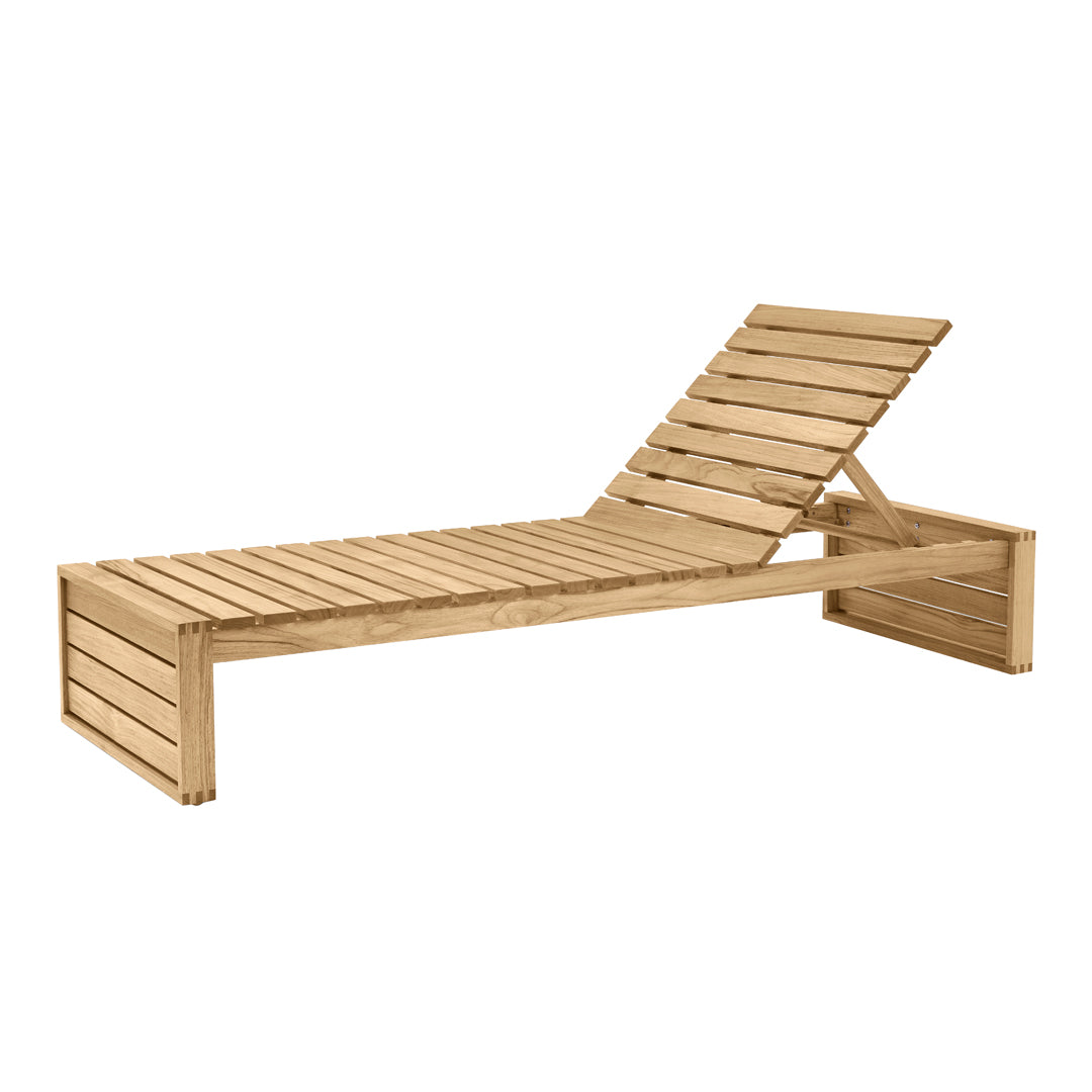 Kjaer BK14 Sunbed by Carl Hansen & Son - Modern Scandinavian Lounge Chair for Indoor & Outdoor Relaxation - Perfect for Patio, Garden, and Living Room Decor
