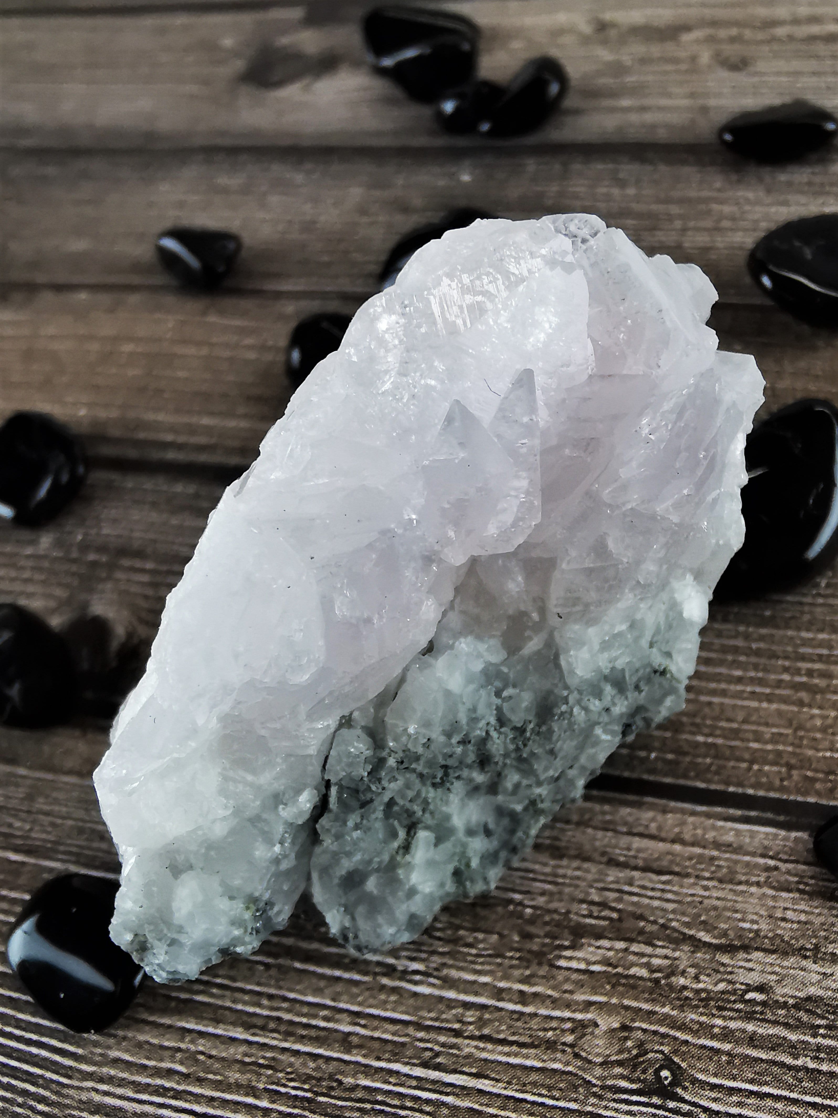 High-Quality Calcite Crystals for Sale | Natural Healing Stones & Mineral Specimens – Perfect for Home Decor, Meditation & Crystal Healing