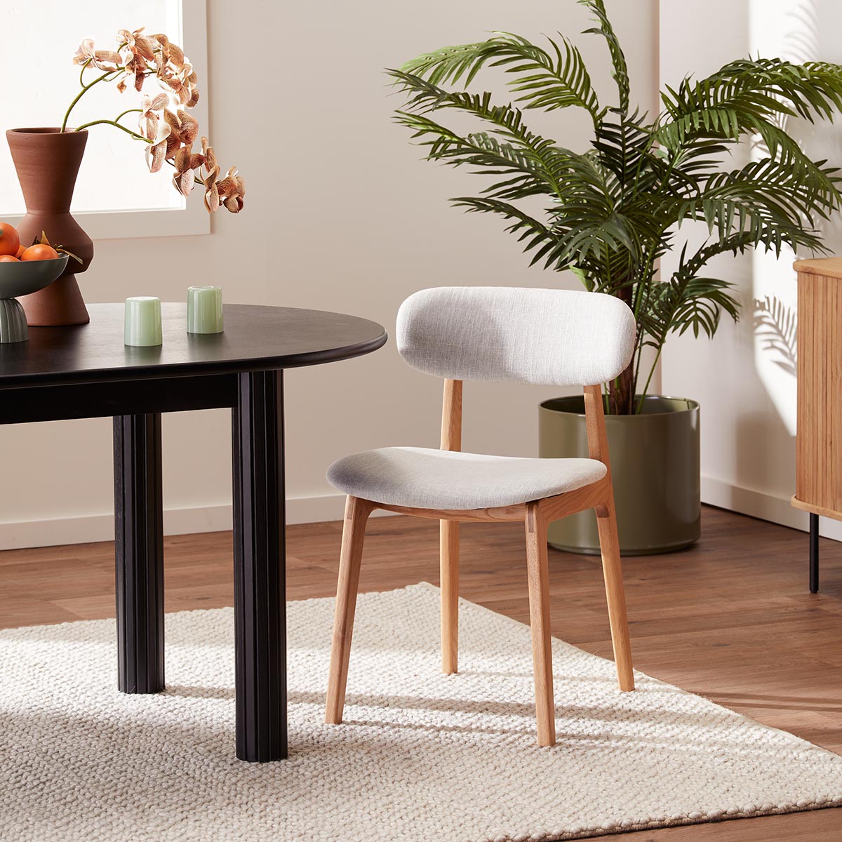 Premium Alaska Fabric Dining Chair - Comfortable & Stylish Upholstered Seat for Kitchen, Dining Room, or Breakfast Nook - Perfect for Family Gatherings & Dinner Parties