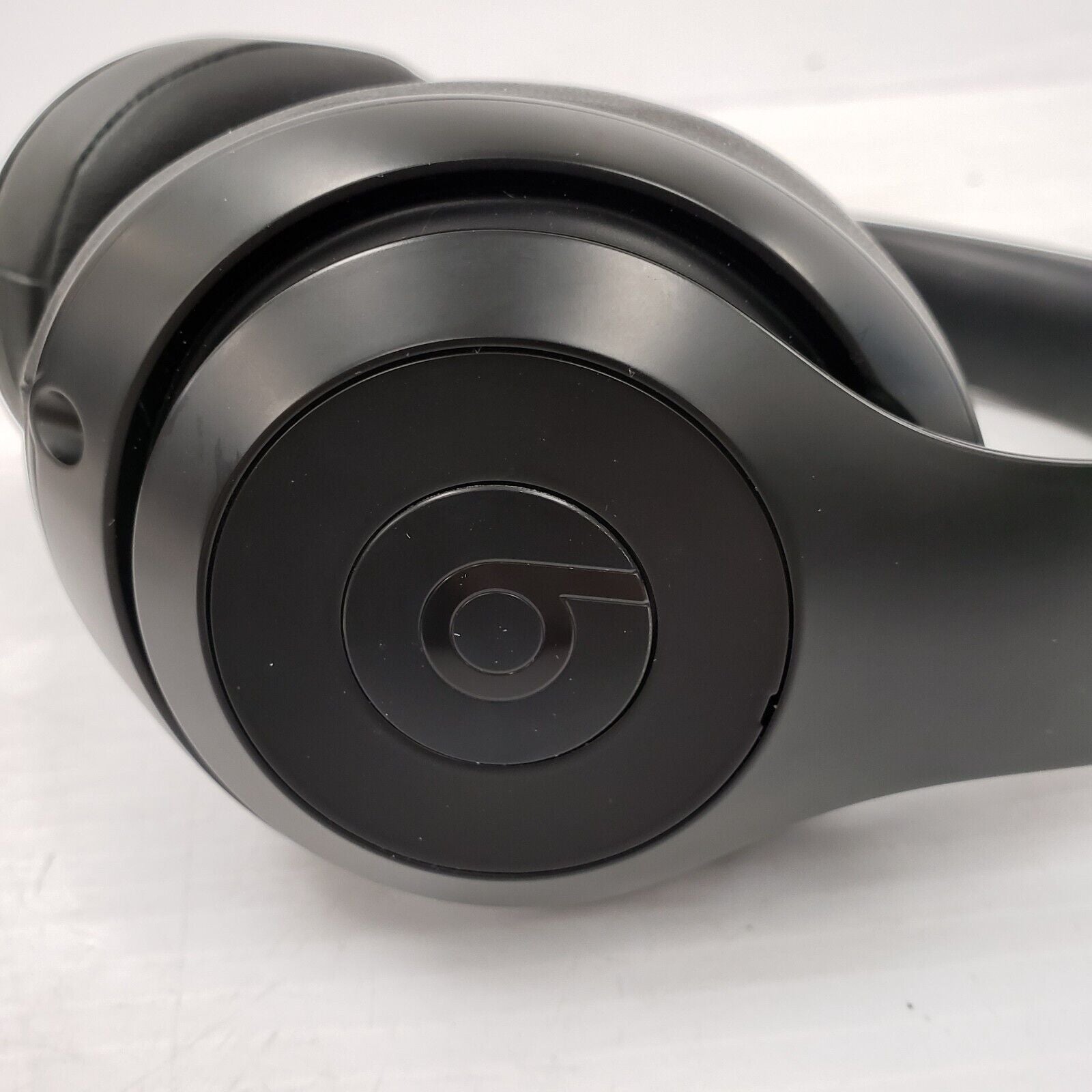 Beats Studio 3 Wireless Noise Cancelling Over-Ear Headphones - Bluetooth Headset with Microphone for iPhone/Android - Perfect for Travel, Workouts & Music Lovers