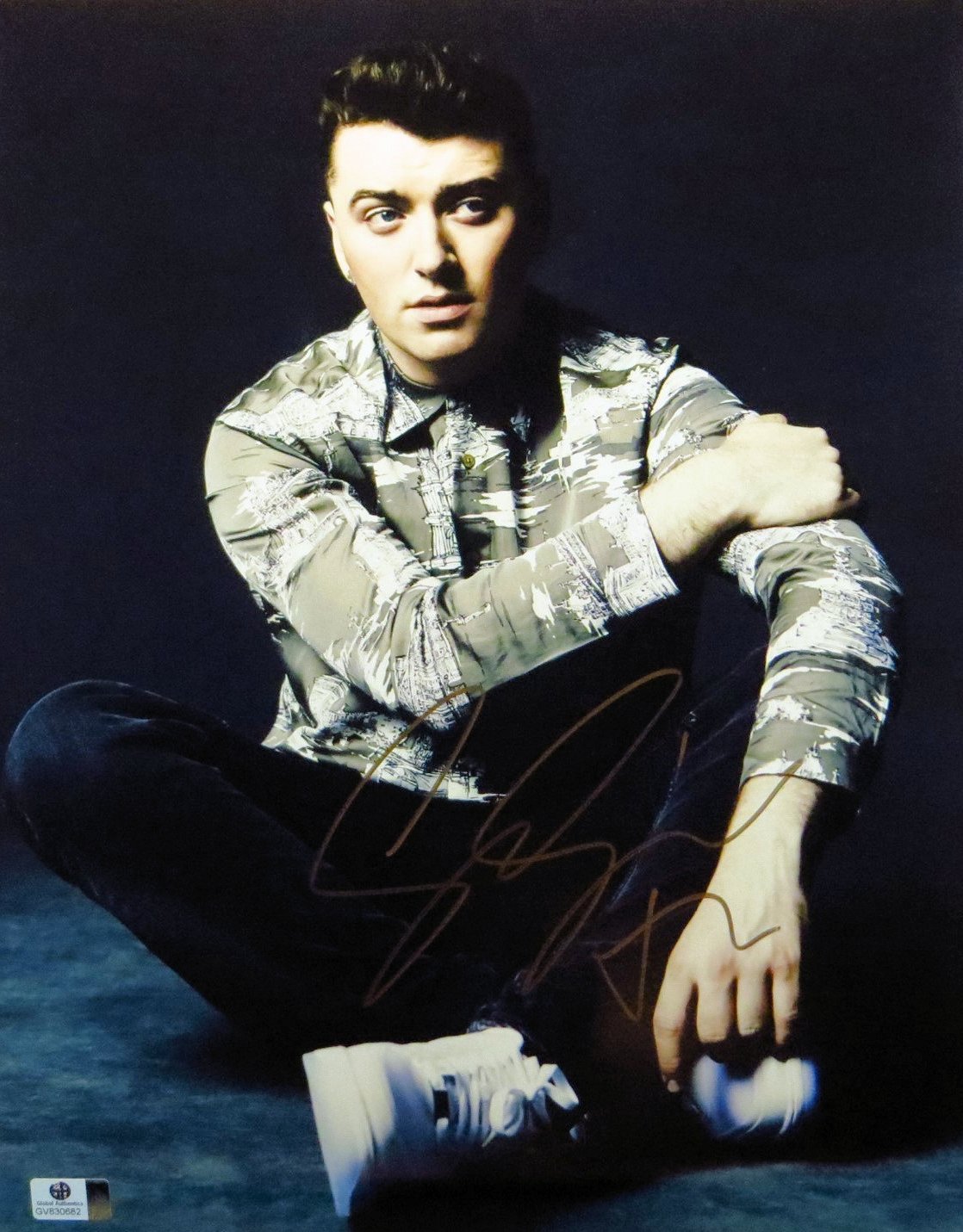 Sam Smith Autographed 11x14 Photo - Signed Memorabilia - Cute Sitting Pose on Floor - GV830682 - Perfect for Music Fans & Collectors Display