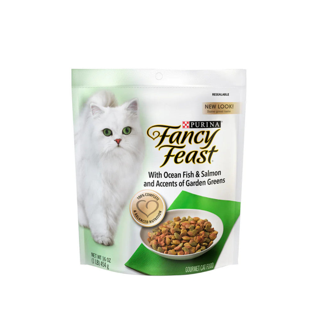 Fancy Feast Dry Cat Food Gourmet - Ocean Fish, Salmon, Chicken & Turkey Flavor - 1.36KG (3LB) Wholesome & Nutritious Kibble for Adult Cats - Perfect for Indoor Cats & Weight Management