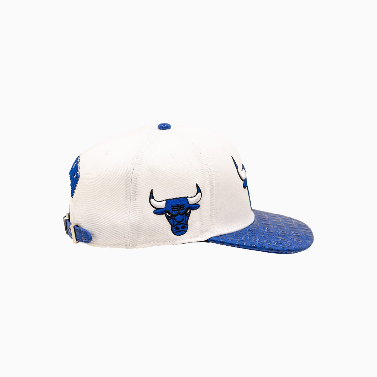 Chicago Bulls NBA Official Leather Visor Flat Brim Snapback Hat - Adjustable Baseball Cap for Men & Women - Perfect for Basketball Games, Streetwear Fashion, and Sports Fans