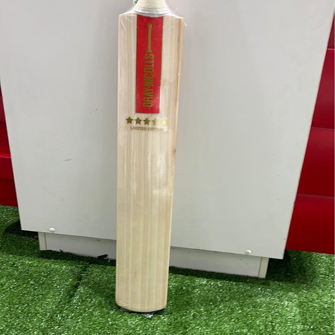 Gray Nicolls 50th Anniversary Adult Cricket Bat (5 Star) - Premium English Willow for Professional & Club Cricket Players - Perfect for Matches, Training & Tournament Play