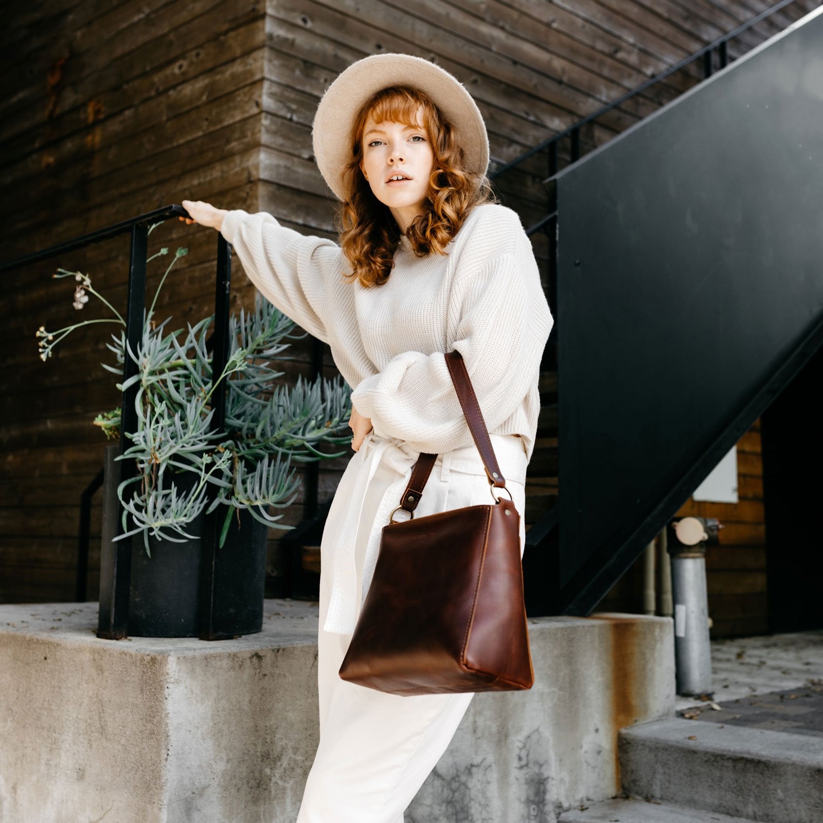 Stylish Triangle Shoulder Bag for Women - Trendy Crossbody Purse with Adjustable Strap - Perfect for Travel, Shopping & Everyday Use