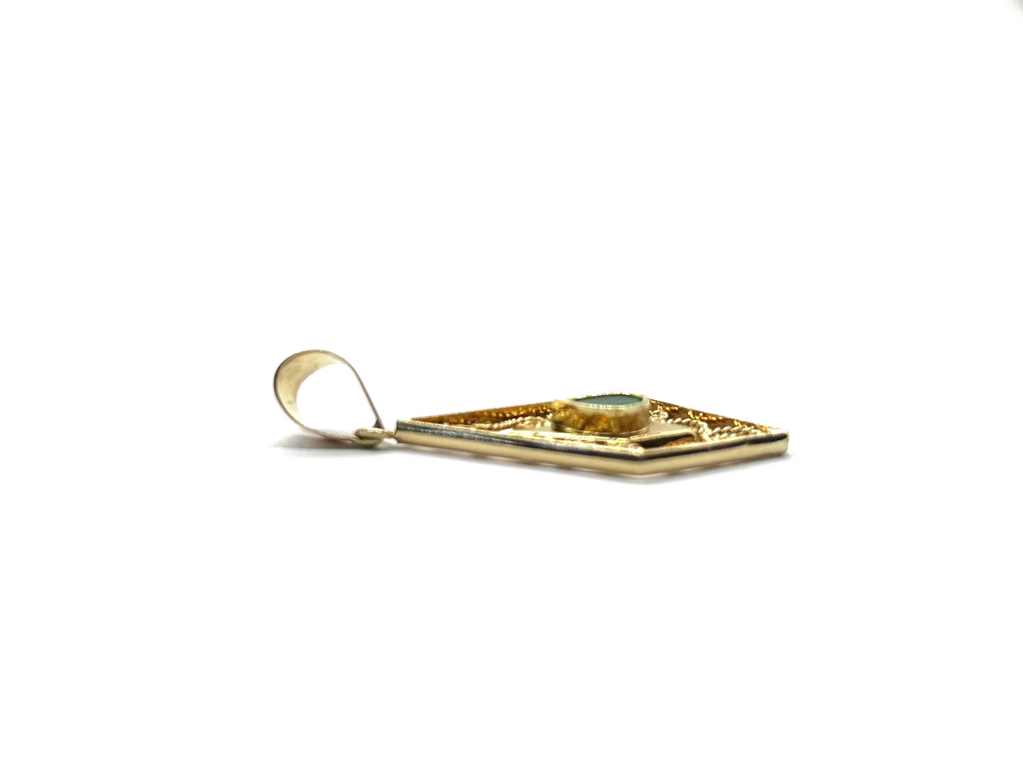 Vintage 18k Gold Filigree Bezel Set Pear Shaped Emerald Pendant Necklace - Elegant Jewelry Gift for Women, Perfect for Weddings, Anniversaries & Special Occasions