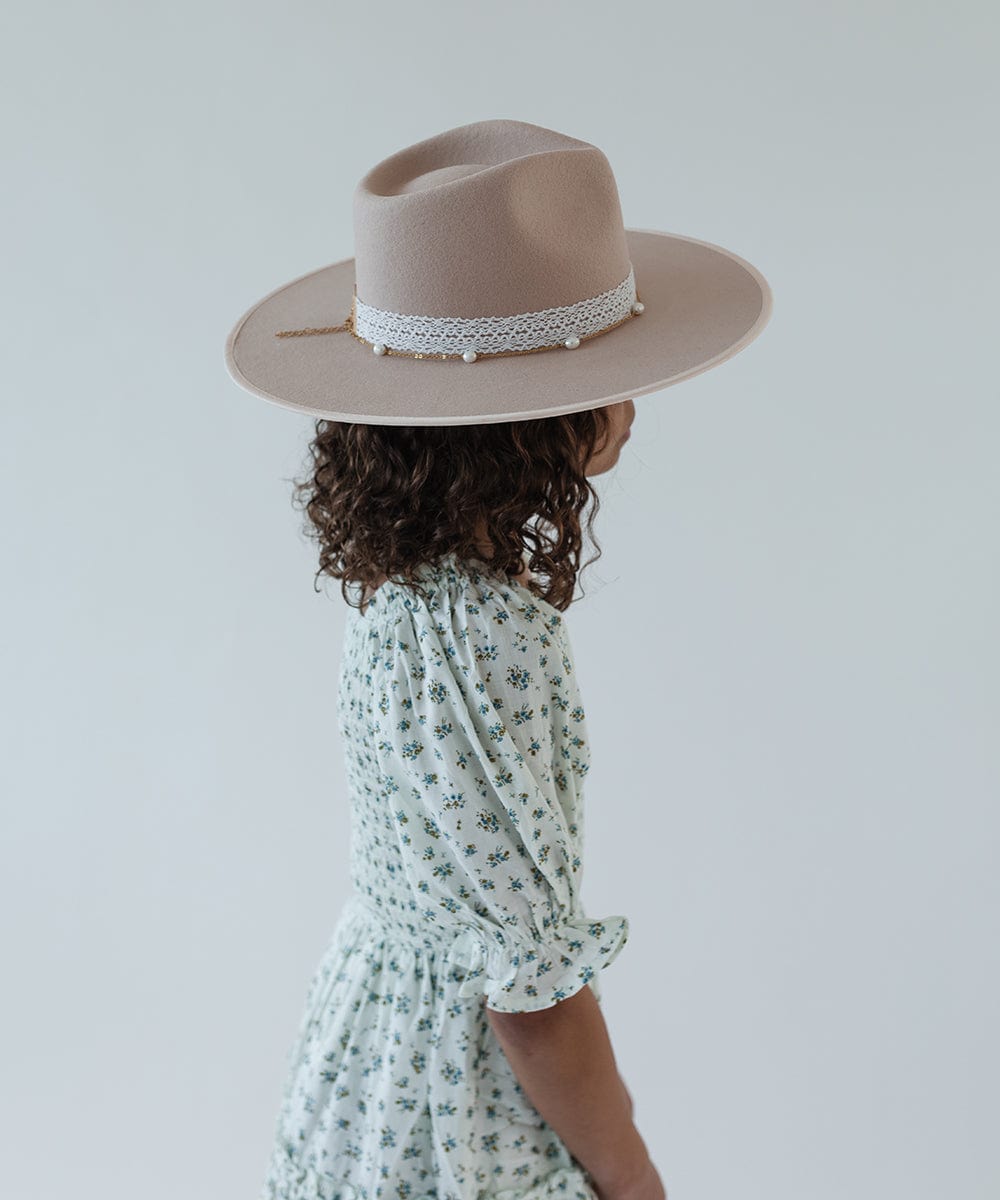 Ivy Kids Wide Brim Fedora Hat - Sun Protection Summer Hat for Boys & Girls - Perfect for Beach, Outdoor Play, and Vacation