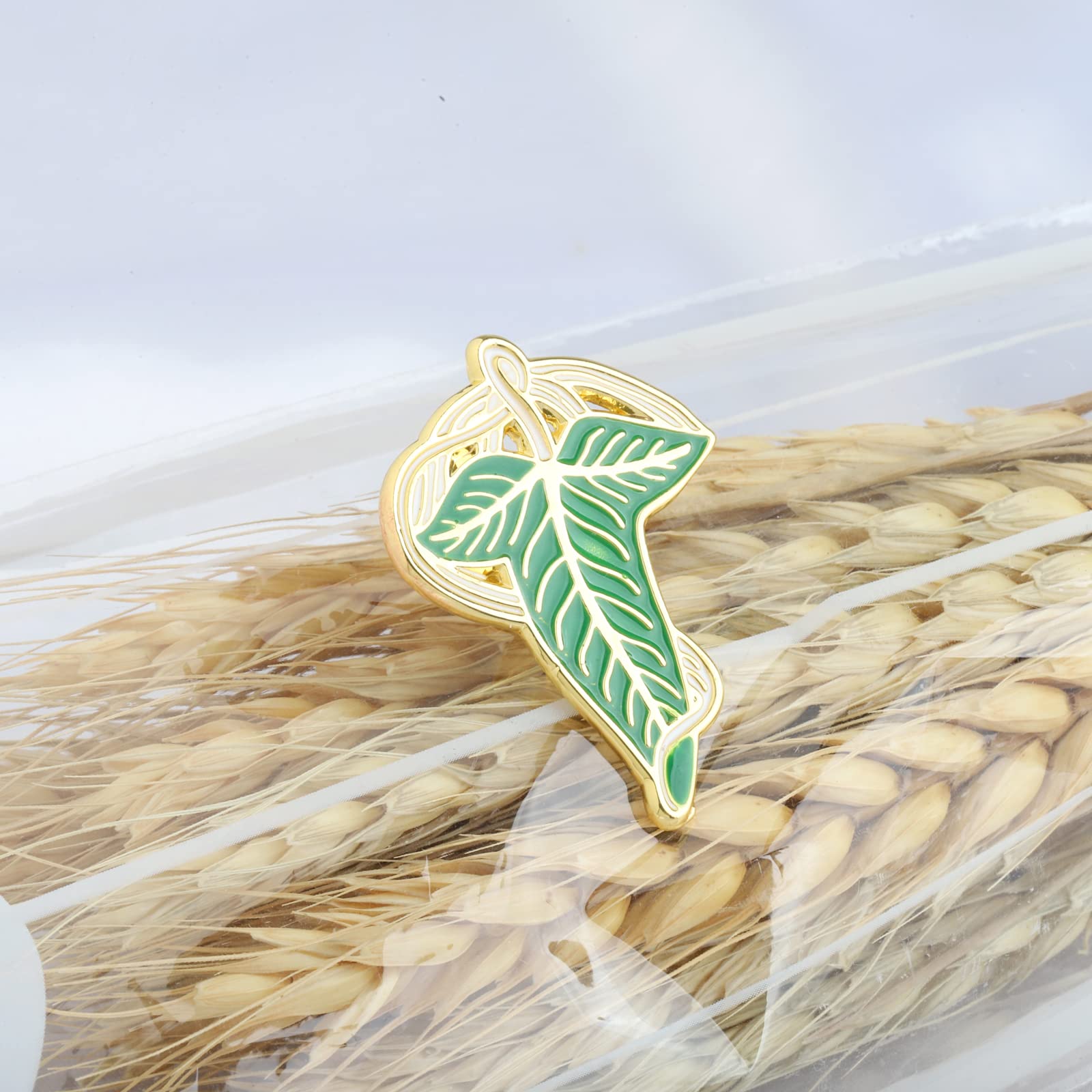 UJIMS Elven Green Leaf Brooch - Lord of the Rings Inspired Jewelry for Women, Movie Fans & BFF Gifts | Elegant Arwen Evening Star Butterfly Pin for Cosplay, Weddings & Special Occasions