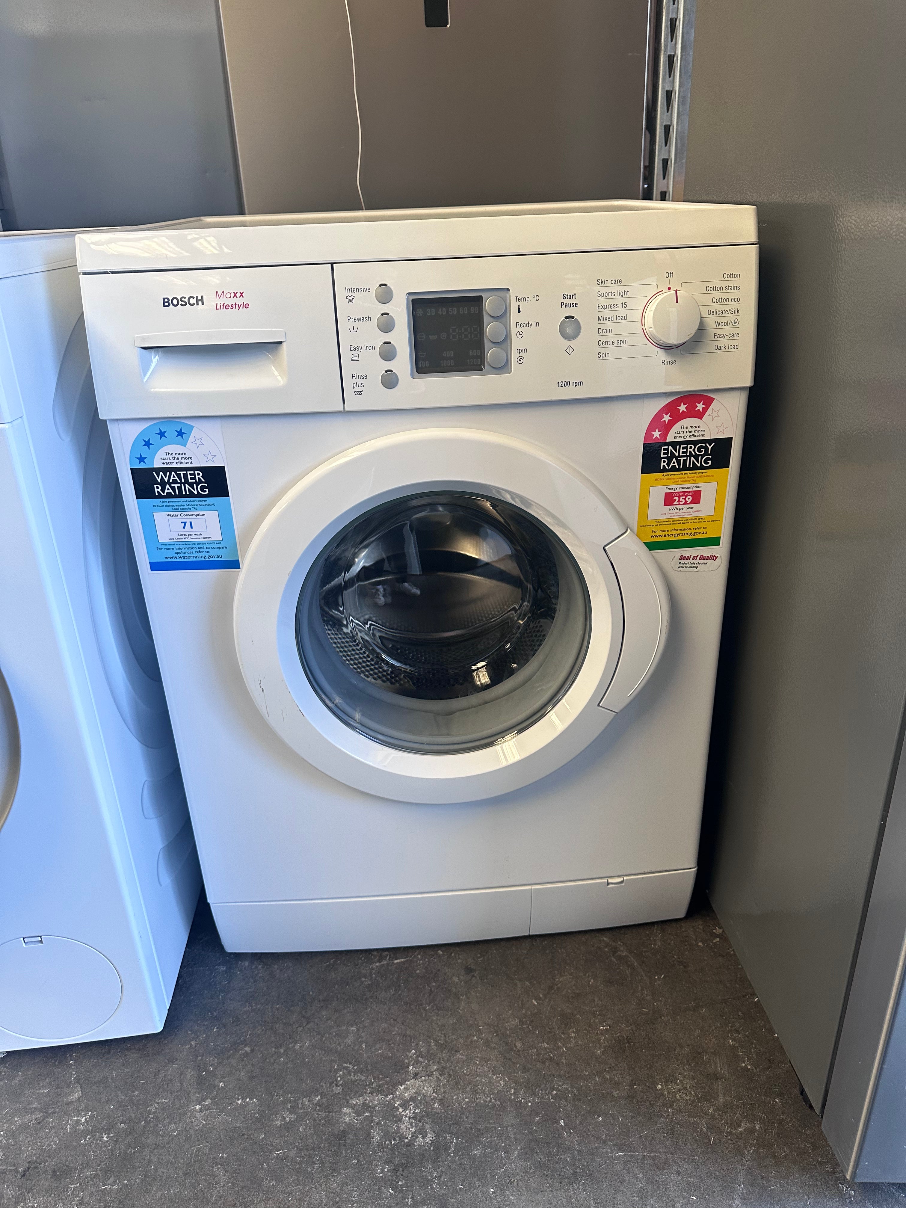 Refurbished Bosch 7kg Front Load Washing Machine - Energy Efficient & Quiet Operation for Apartments, Small Homes & Laundry Rooms
