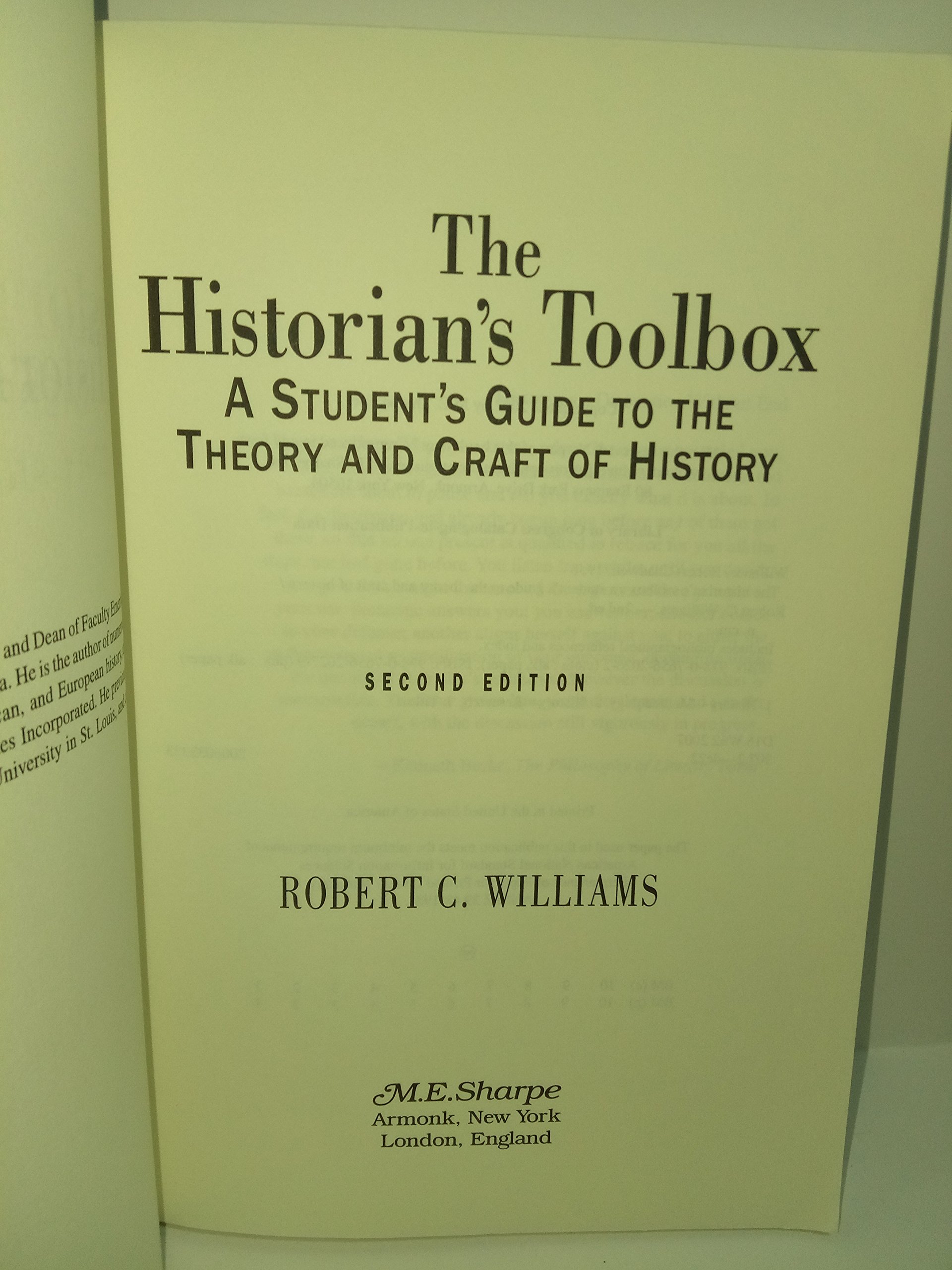 The Historian's Toolbox: Essential Guide to Historical Theory & Methods for Students - Perfect for Research Papers & Academic Studies