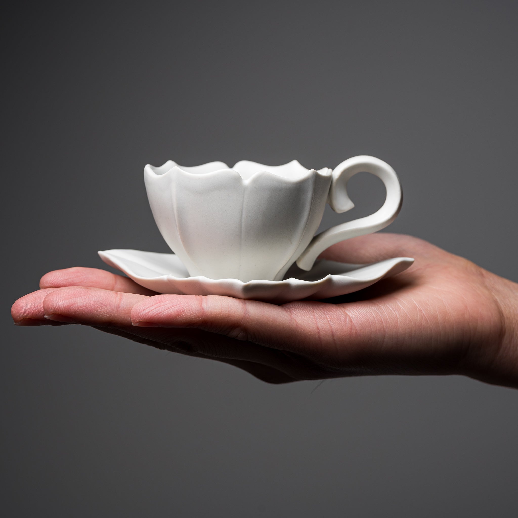 Handmade USUKIYAKI Ryoka Espresso Teacup & Saucer Set - 2 Elegant Colors - Japanese Stoneware for Coffee & Tea Lovers - Perfect for Home, Cafe & Gift Giving