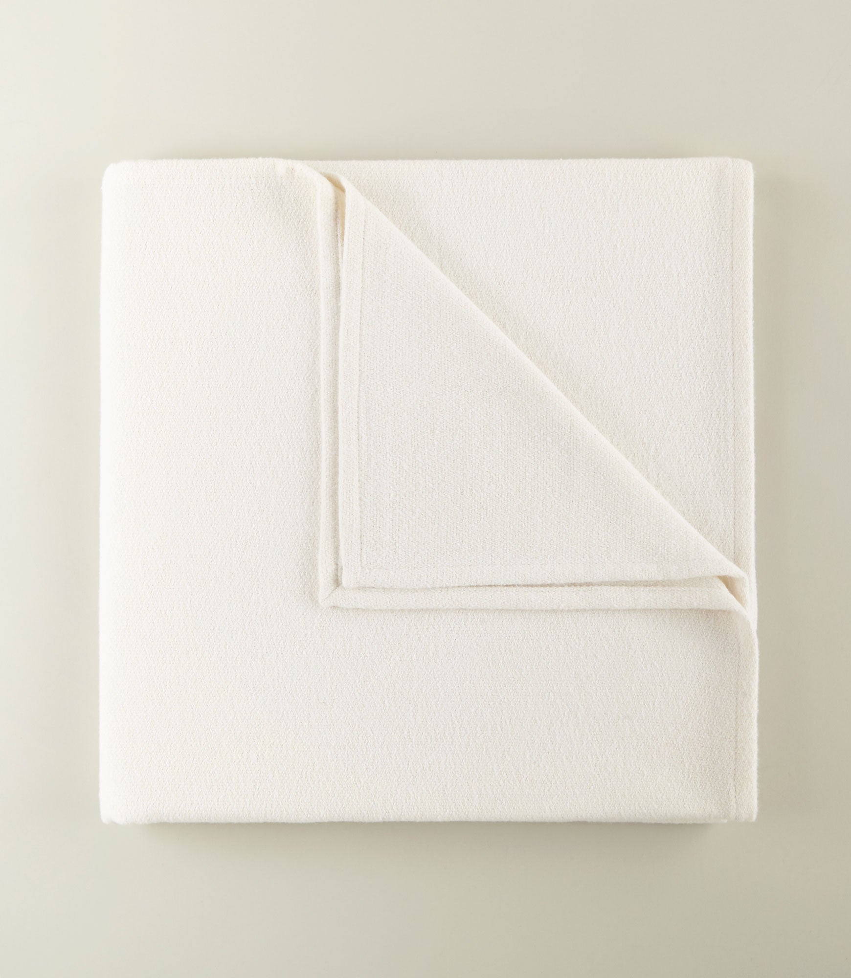Soft & Cozy Vineyard Throw Blanket - Perfect for Couches, Beds & Outdoor Picnics - Machine Washable & Ultra-Plush