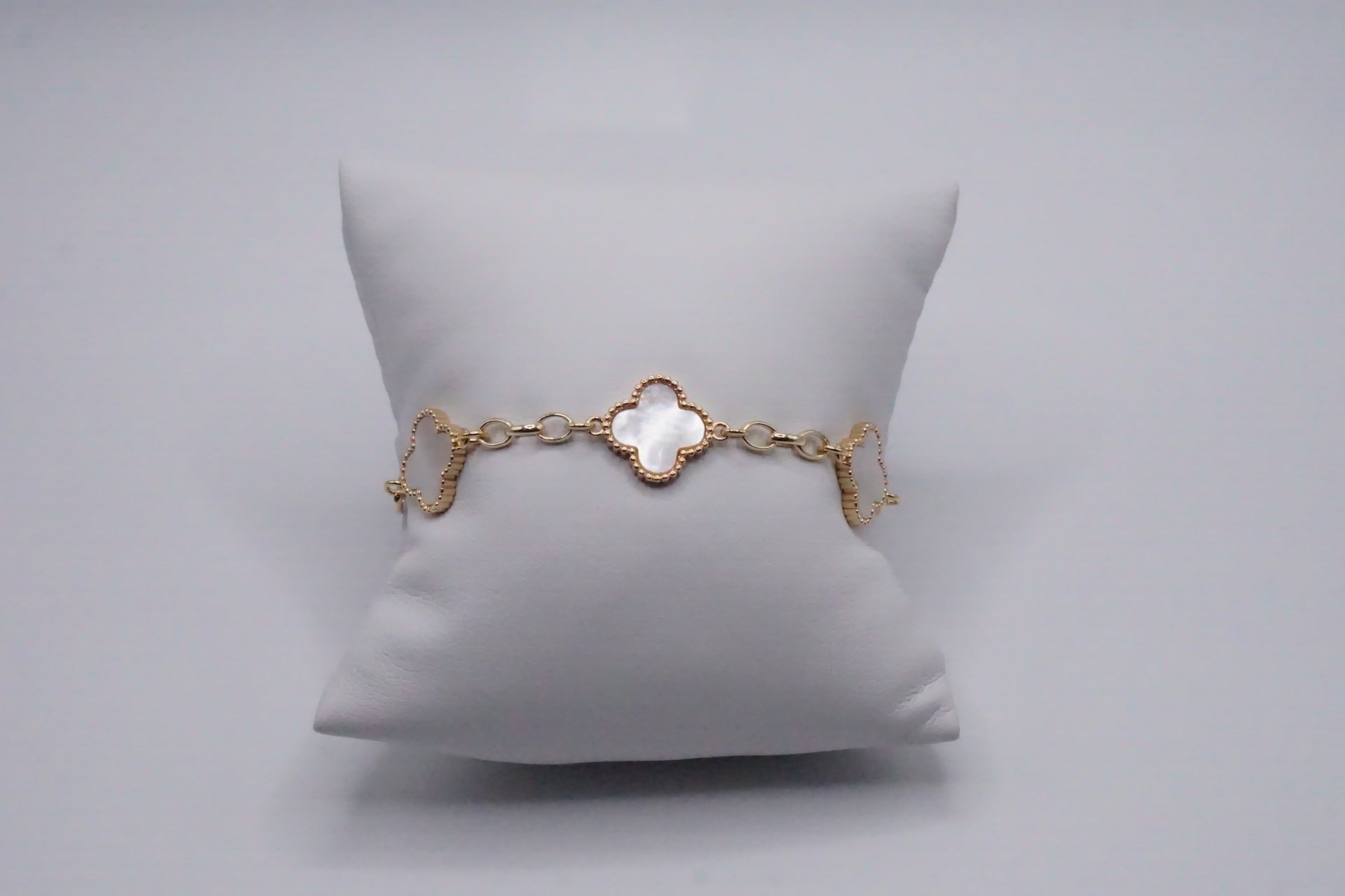 Elegant Gold Plated Mother of Pearl Clover Bracelet for Women - Perfect for Gifts, Weddings & Everyday Wear