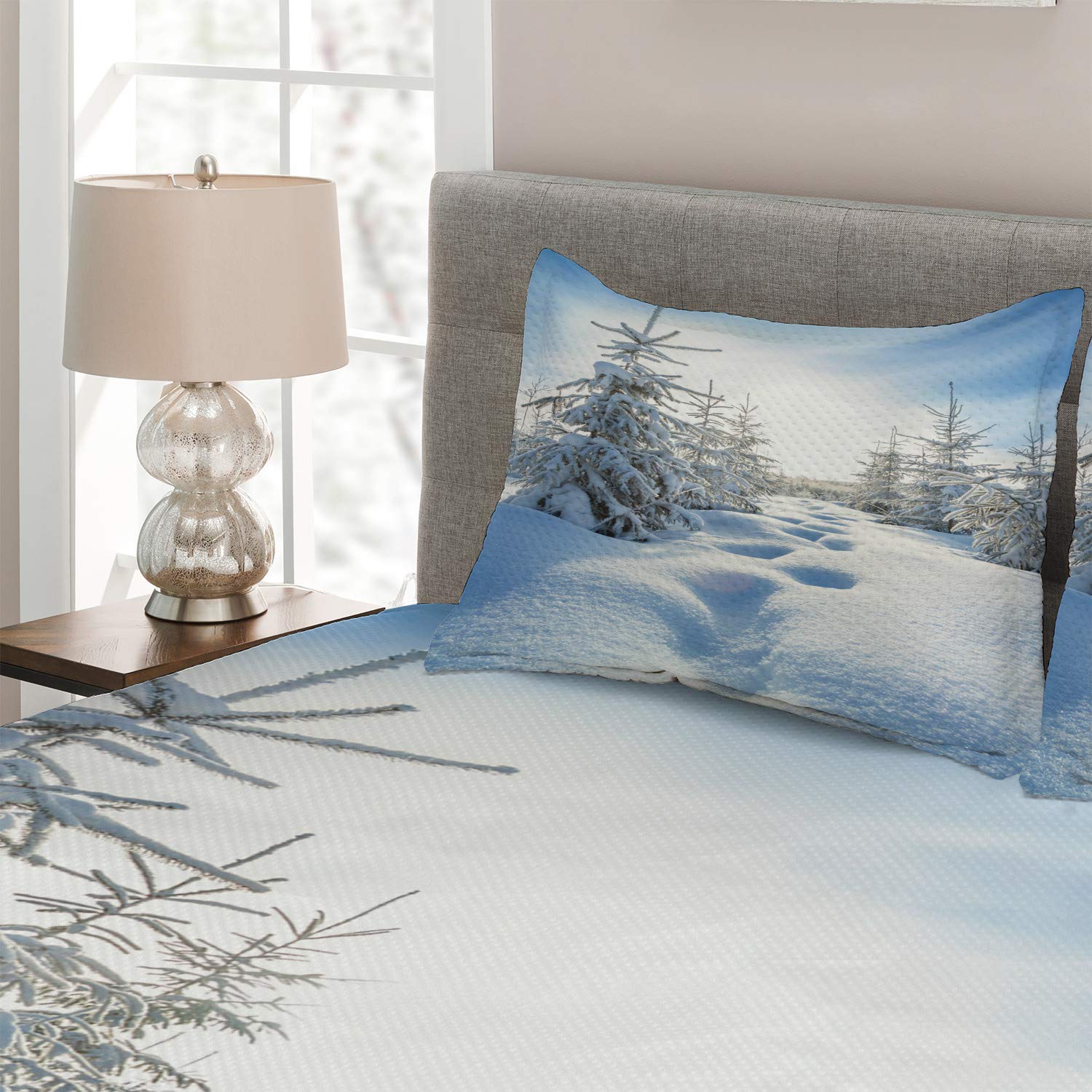 Ambesonne Evergreen Quilted Bedspread Set - King Size 3 Piece Winter Forest Landscape with Snow Footsteps, Includes 2 Pillow Shams | Cozy Bedroom Decor for Cold Weather & Holiday Season