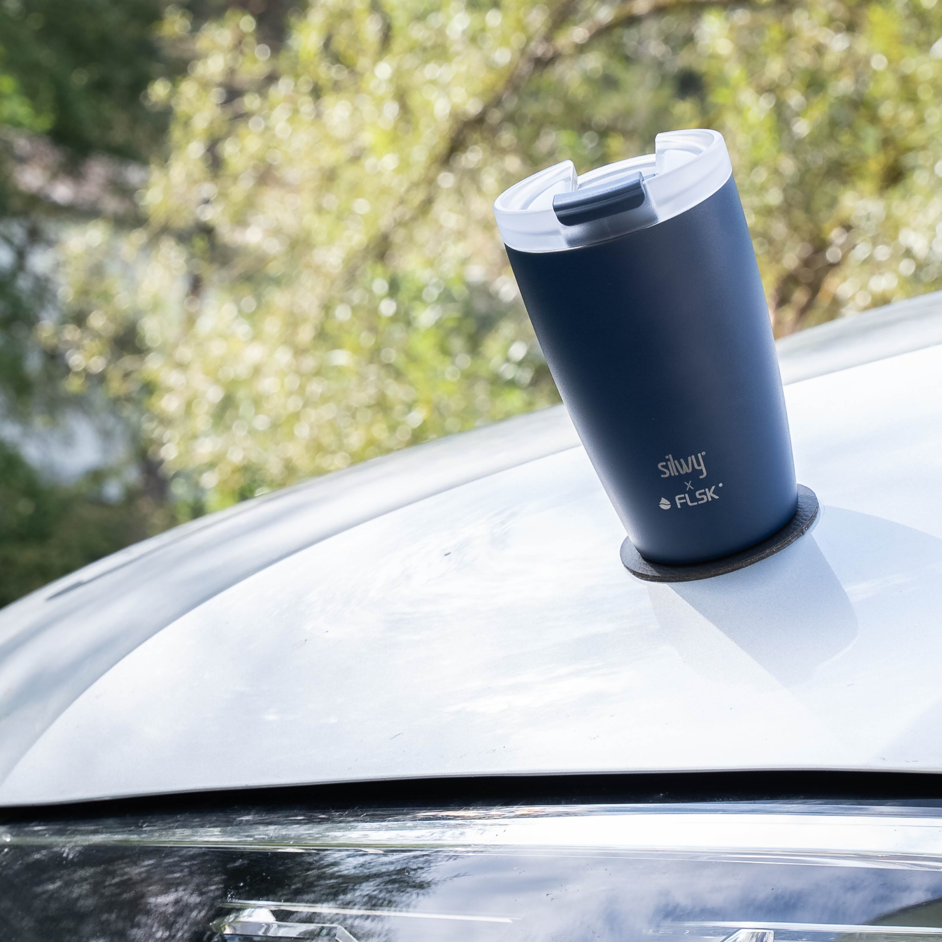 Stainless Steel Magnetic Travel Mug - 16oz Insulated Thermos with Lid & Handle - Keeps Drinks Hot/Cold for Hours - Perfect for Coffee, Tea, Water - Ideal for Office, Commute, Camping & Outdoor Activities
