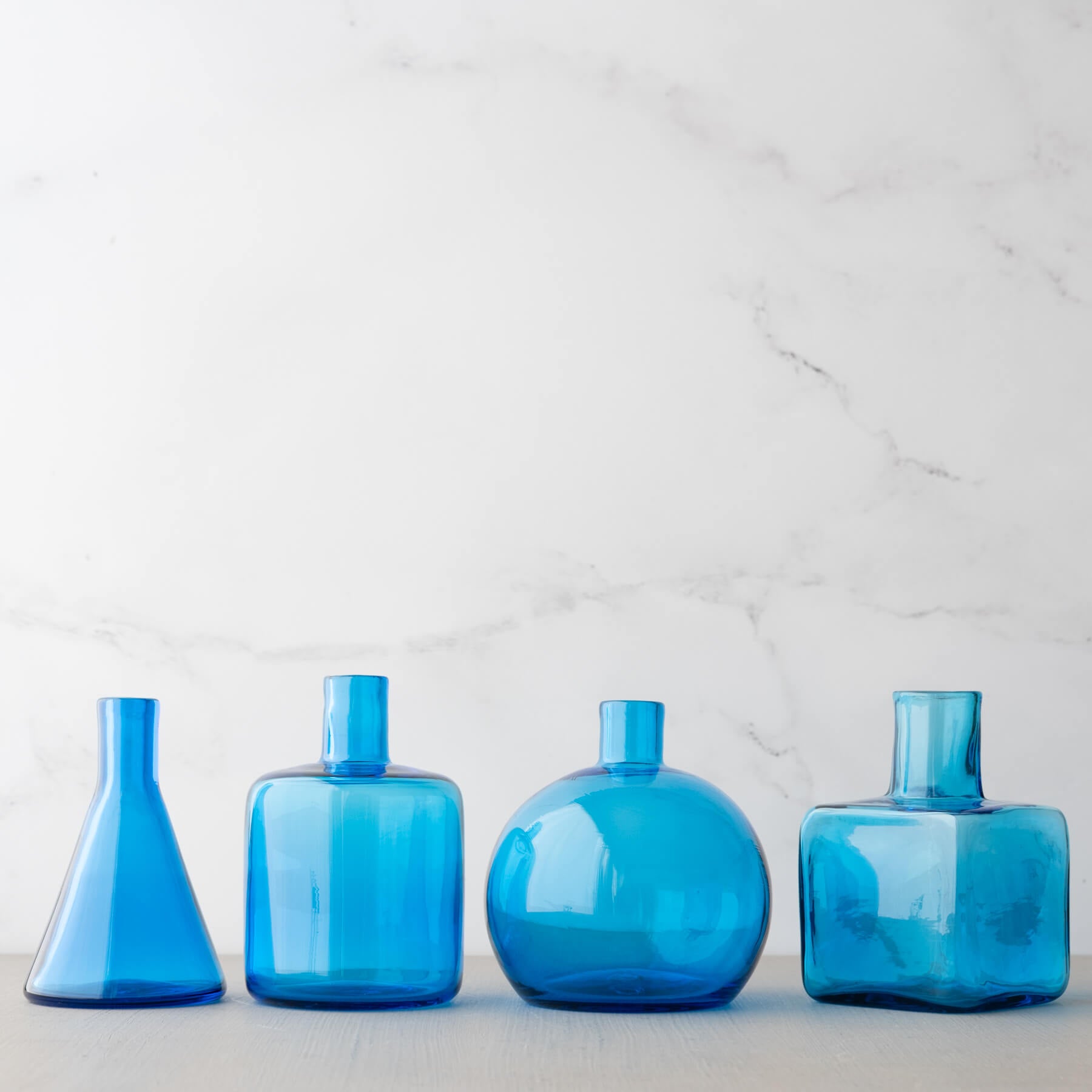 1223 Beaker Bud Vase - Turquoise Glass Flower Vase for Home Decor, Wedding Centerpieces & Tabletop Arrangements