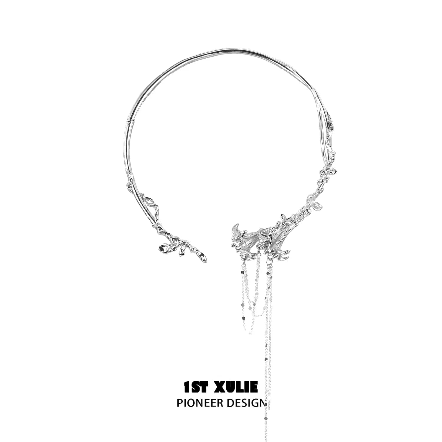 Bloody Datura 18K Gold Plated Tassel Choker Necklace - Gothic Punk Fashion Jewelry for Women, Perfect for Halloween, Cosplay and Dark Aesthetic Outfits
