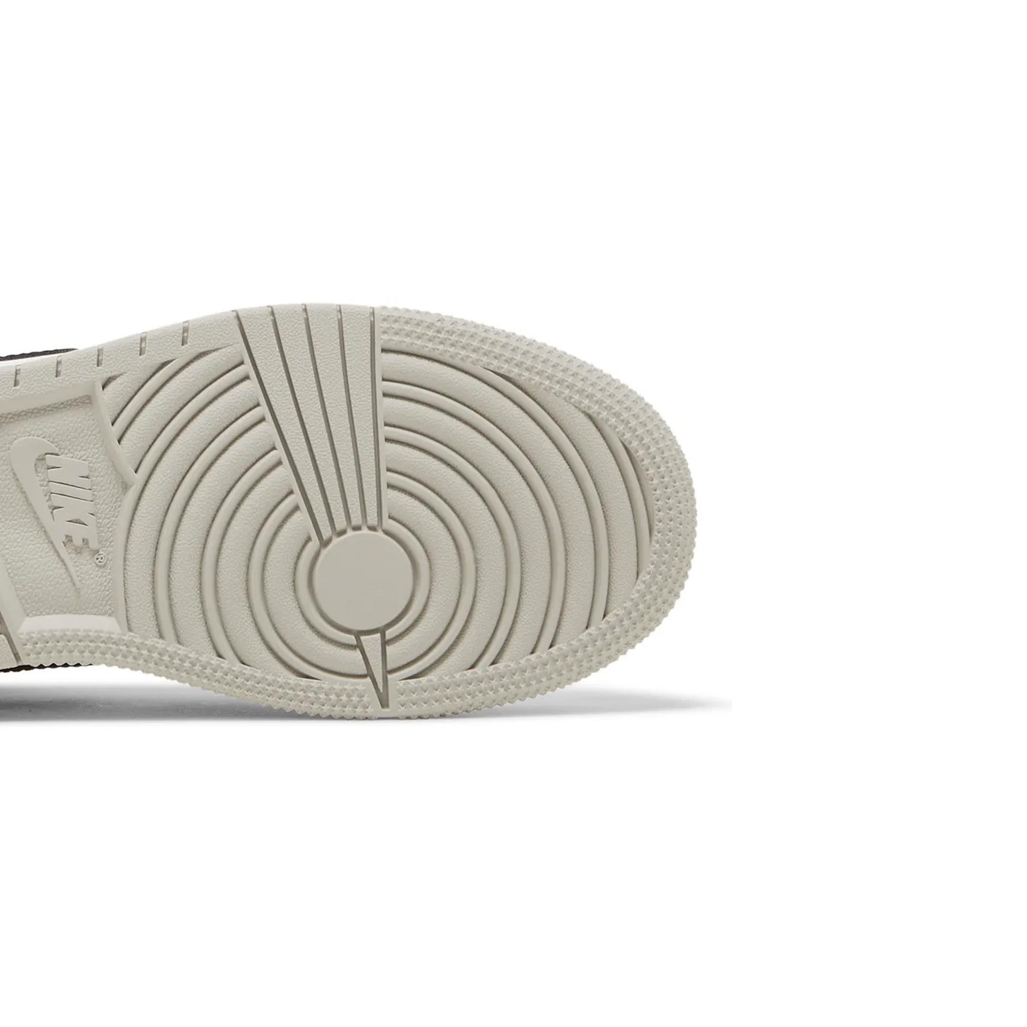Air Jordan 1 Retro High OG 'White Cement' GS Sneakers (2023) - Classic Basketball Shoes for Women & Girls - Perfect for Streetwear, Casual Outfits & Sneaker Collection