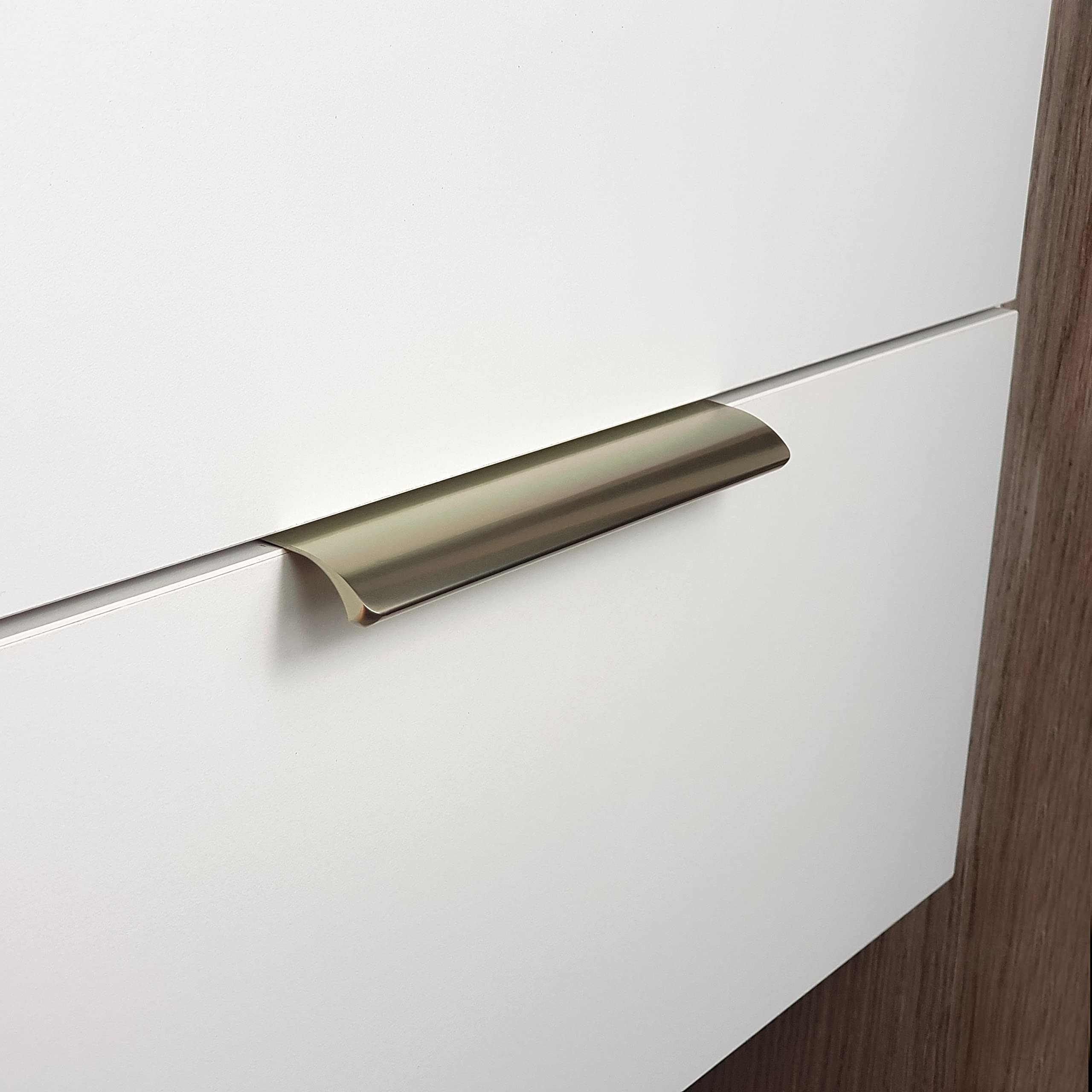 Premium Chrome Bar Handles - 5 Inch Cabinet Pulls for Kitchen Cabinets, Drawers, Doors & Furniture (Pack of 10) - VD3 Series - Perfect for Modern Home & Office Renovation
