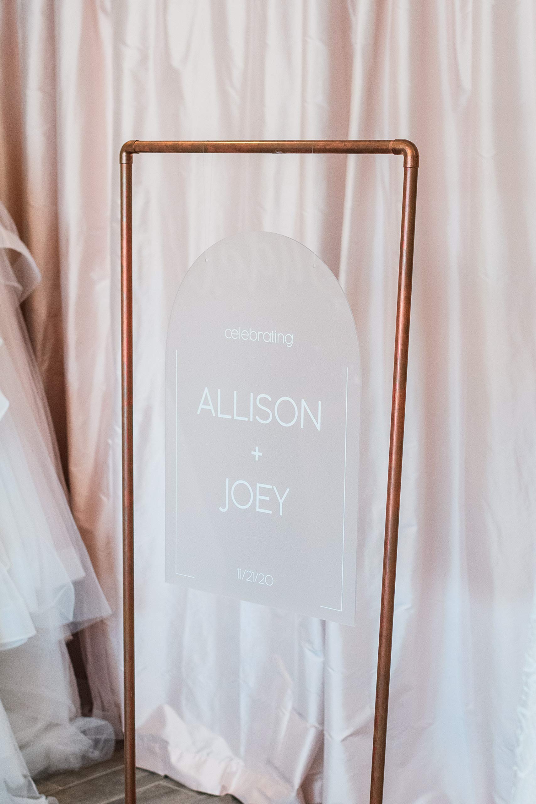 Elegant Frosted Acrylic Wedding Welcome Sign - Arch-Shaped Clear Modern Decoration for Wedding Ceremony & Reception Display - Perfect for Outdoor, Indoor, and Backyard Weddings