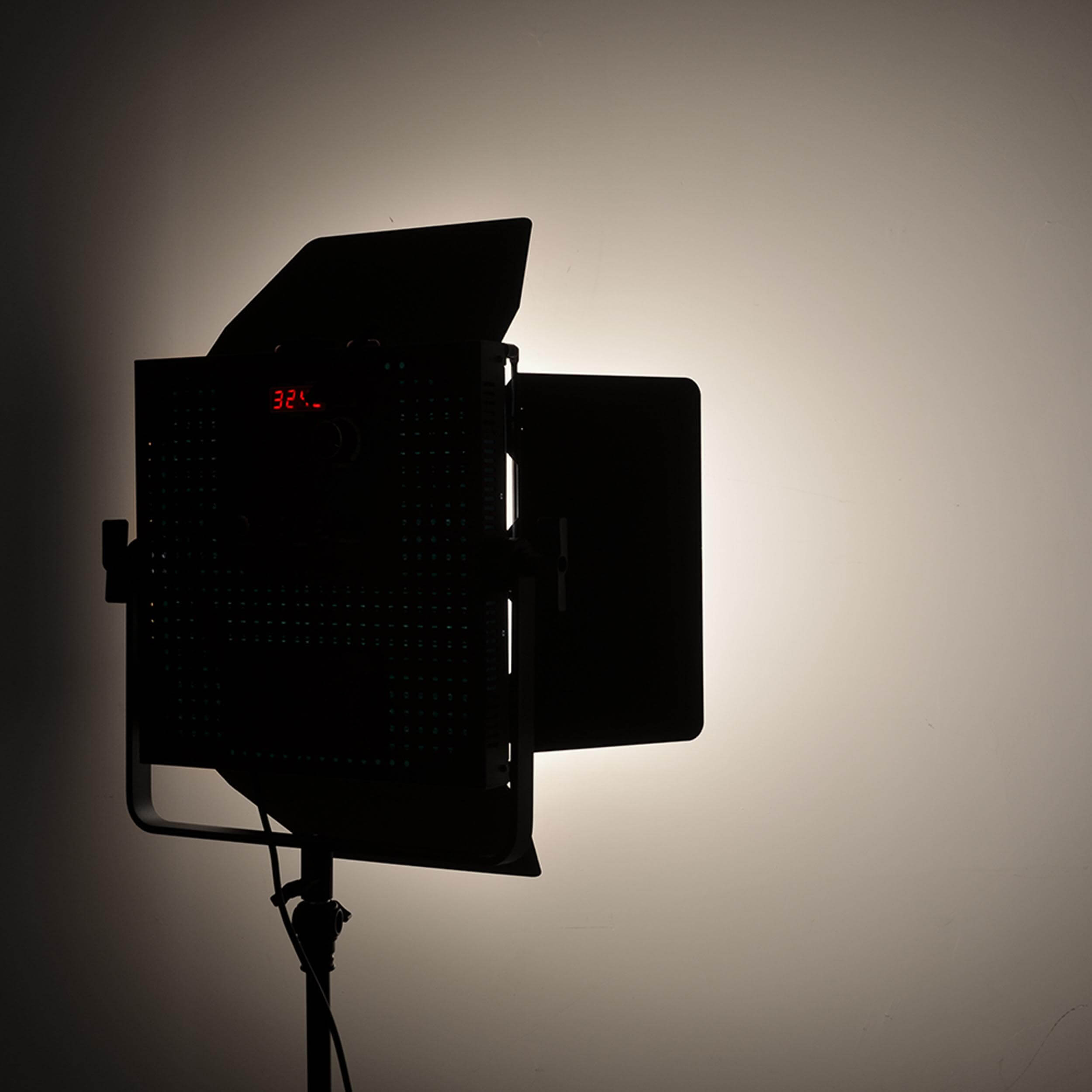 VNIX1500S Daylight LED Panel Three Head Kit with DMX Output - Professional Studio Lighting for Photography & Videography - Clearance Sale
