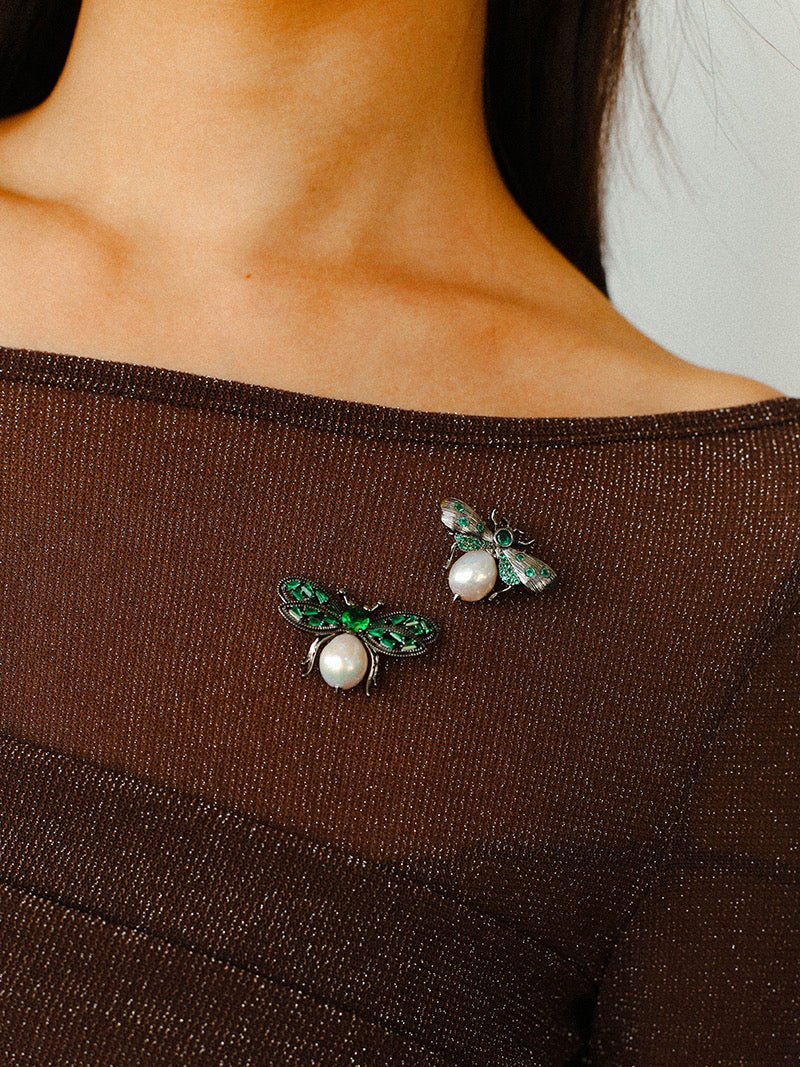 Elegant Bee & Pearl Brooch - Vintage Inspired Jewelry for Women - Perfect for Weddings, Parties & Special Occasions