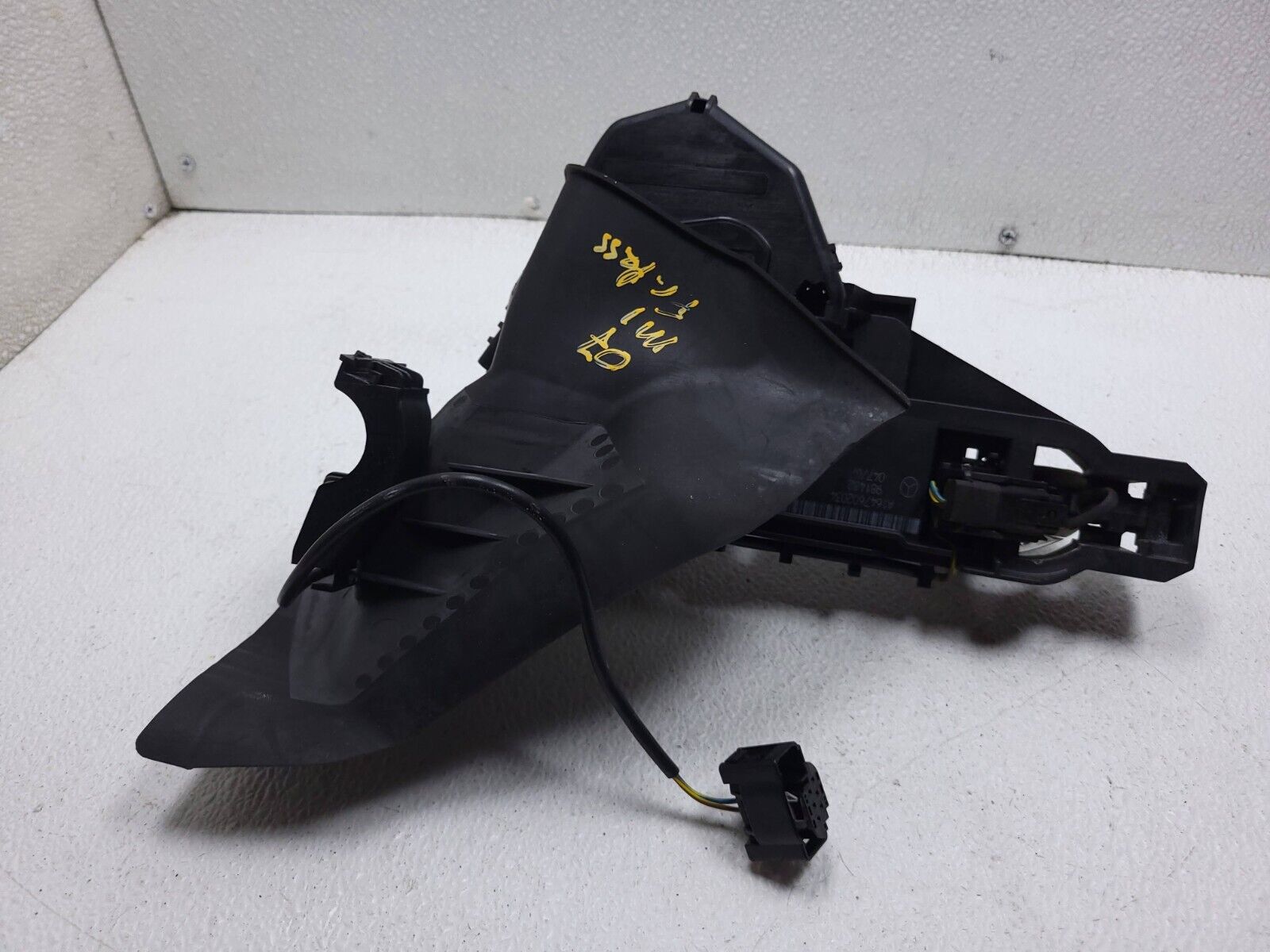 2006-2011 Mercedes ML500 Right Passenger Front Door Exterior Handle OEM Replacement - Perfect for Car Repair & Restoration Projects