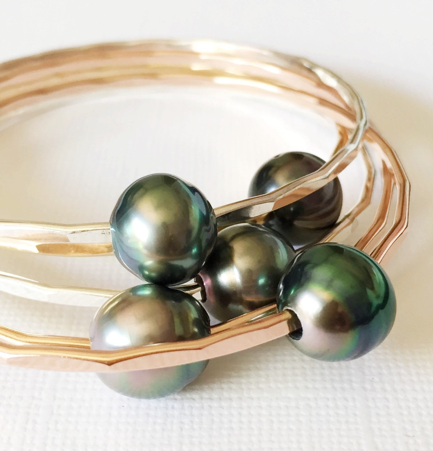 Bangle Leah (B106) - Elegant Fashion Bracelet for Women | Perfect for Parties, Weddings & Daily Wear