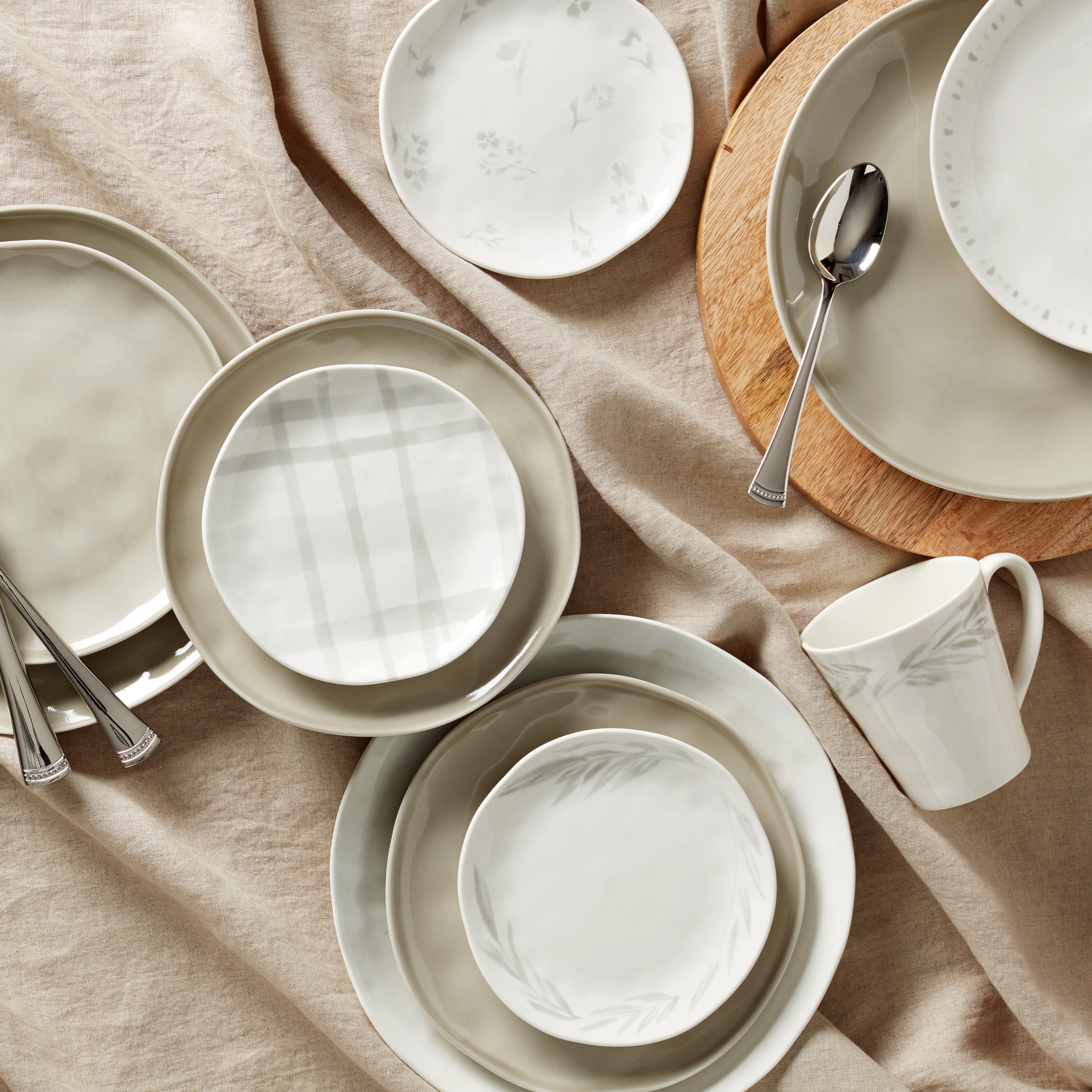 Premium Oyster Bay Assorted Tidbit Plates Set of 4 - Elegant Appetizer Serving Dishes for Parties, Entertaining & Special Occasions