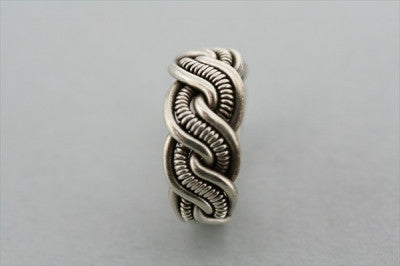 Elegant Plaited Wave Ring for Women - Boho Chic Stackable Jewelry for Everyday Wear & Special Occasions
