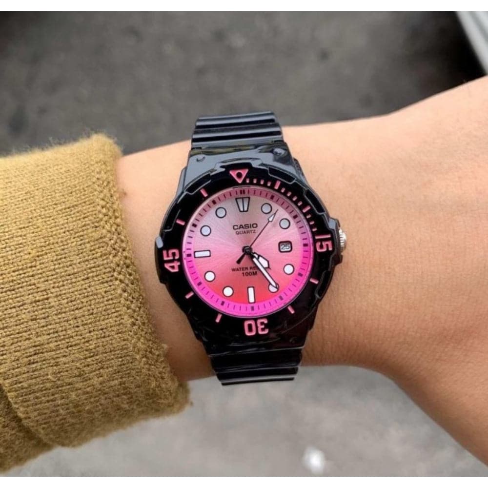 CASIO Analog LRW-200H-4EVDR Women's Watch with Black Resin Strap - Water Resistant, Durable & Stylish for Everyday Wear, Sports & Outdoor Activities