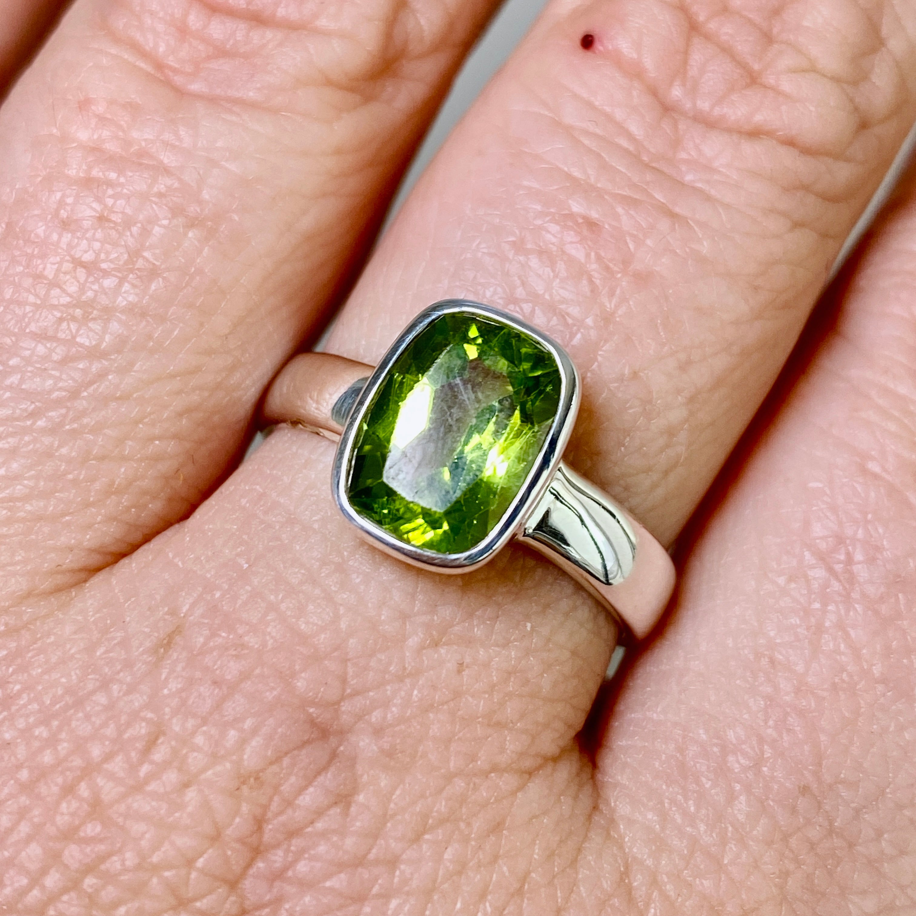 Peridot Rectangular Faceted Ring - Size 8 - PRGJ844 - Elegant Green Gemstone Jewelry for Women, Perfect for Weddings, Parties & Everyday Wear