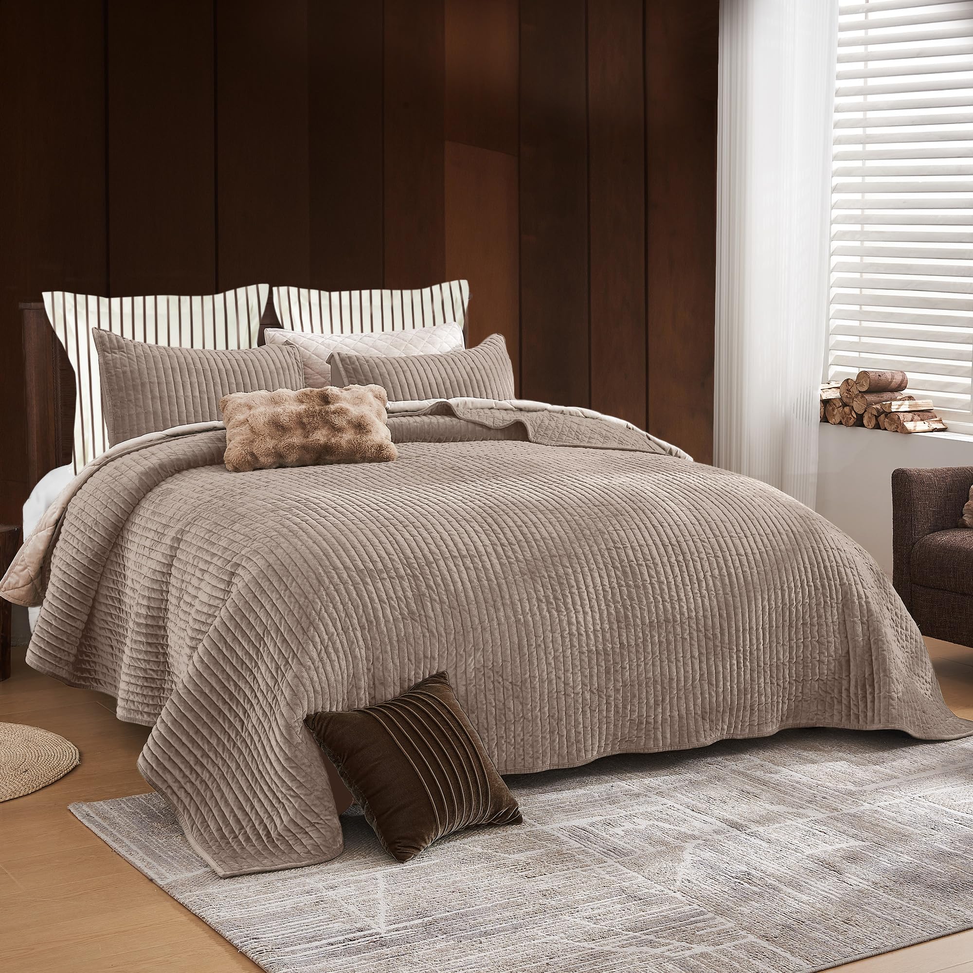 SHALALA Velvet Quilt Queen Size - Striped Bedding Set with Lightweight Velvet Comforter & Luxurious Suede Bedspread | Soft Brushed Microfiber Back Coverlet for All Seasons (Light Taupe, Full/Queen) | Perfect for Master Bedroom, Guest Room & Cozy Winter Nights