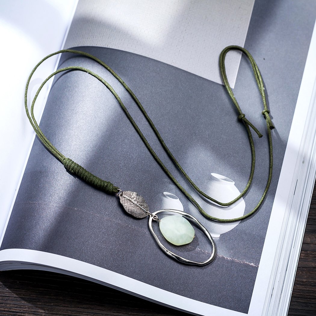 Handmade Green Stone Pendant Necklace for Women - Natural Braided Long Chain Jewelry for Boho, Casual & Evening Wear
