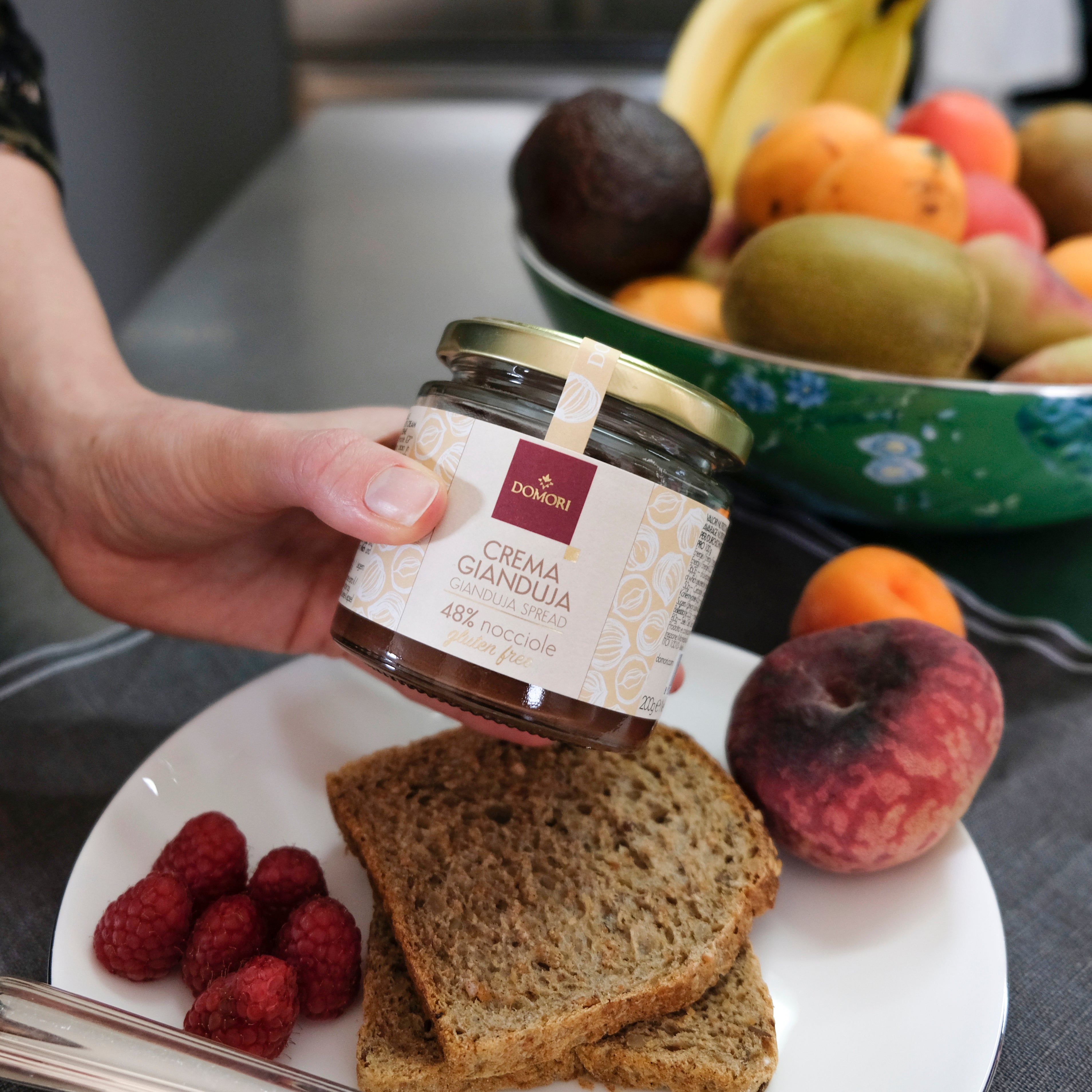 Domori Premium Gianduja Chocolate Hazelnut Spread - Delicious Nutella Alternative for Breakfast, Desserts & Gifts