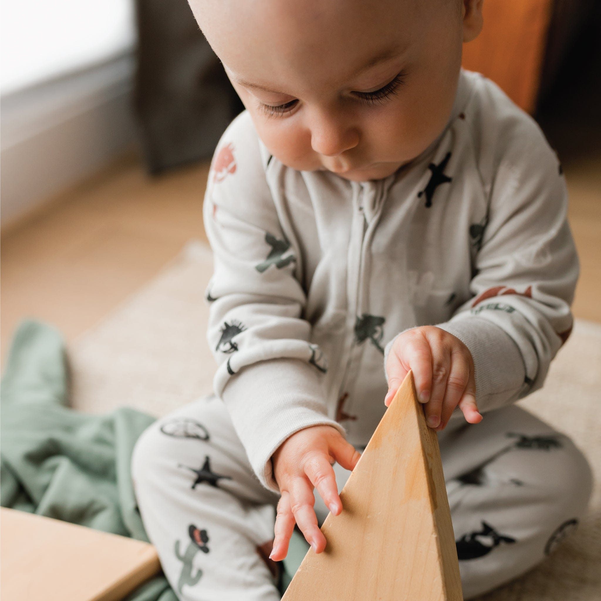 Organic Bamboo Baby Sleeper - Soft & Breathable for Newborns & Infants - Perfect for Nursery, Travel & Cozy Naptime