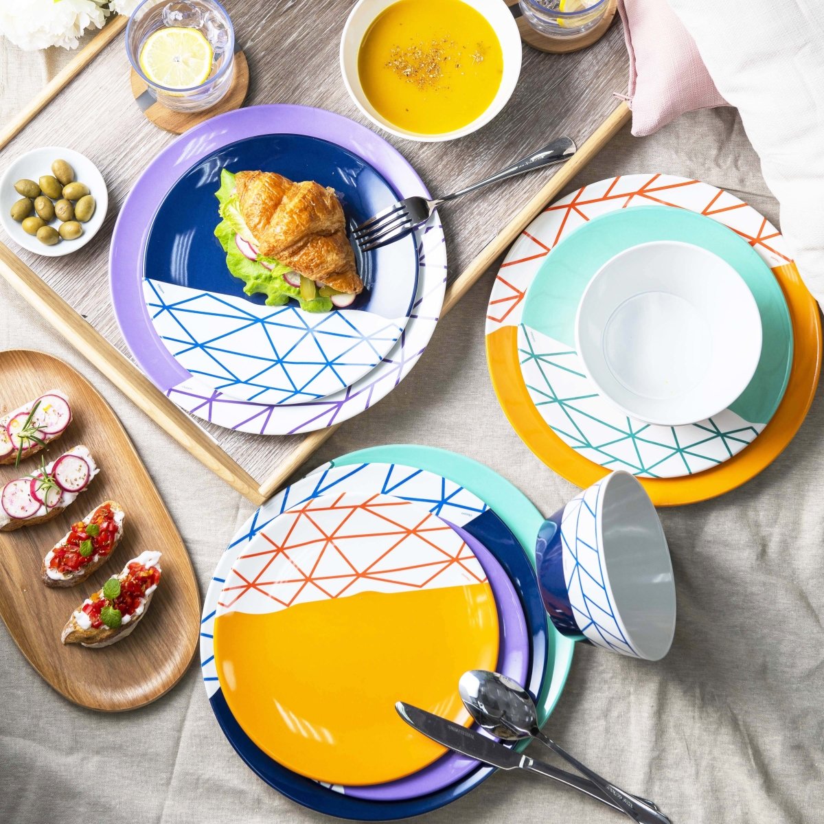 12-Piece Spiderman Melamine Plate & Bowl Dinnerware Set for Kids - Durable, Unbreakable, Fun Design - Perfect for Birthday Parties, Picnics, and Everyday Meals