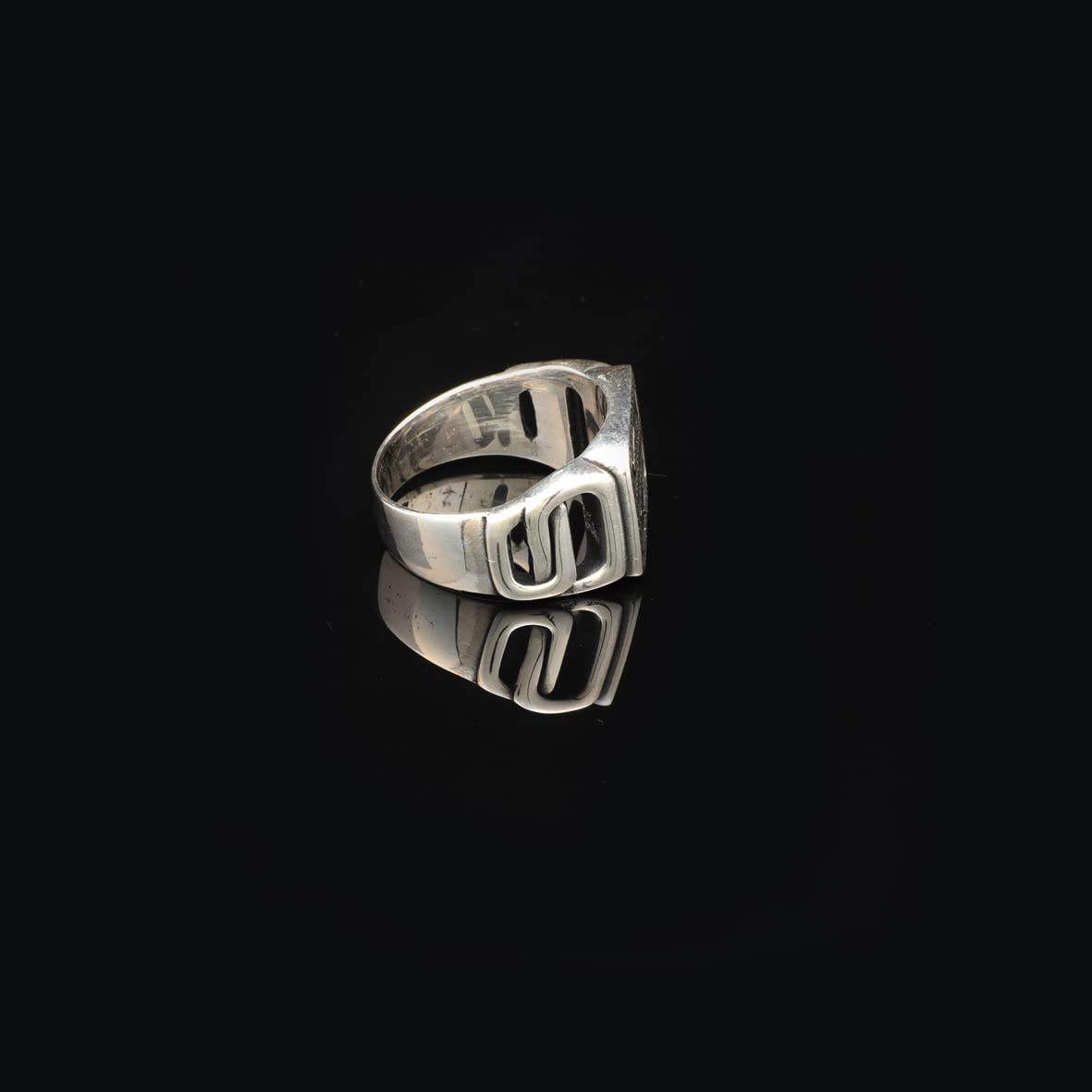 Harley Davidson 925 Sterling Silver Men's Signet Ring - Handcrafted Biker Jewelry - Custom Motorcycle Rider Ring for Men - Perfect for Biker Gifts, Motorcycle Events & Everyday Wear (Size 15)