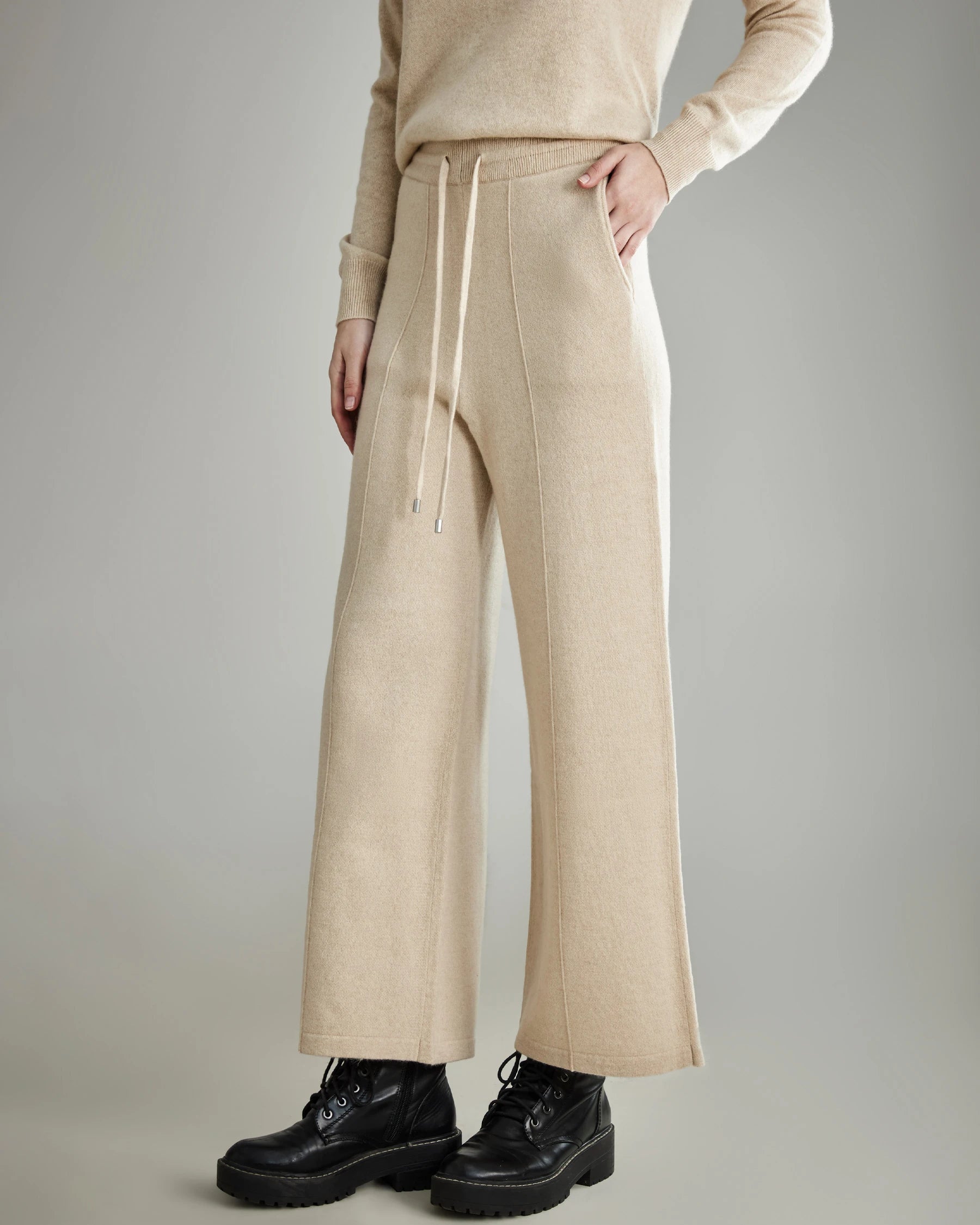 Luxury Women's Wide Leg Cashmere Pants - Soft & Warm Winter Trousers for Lounge, Office & Travel | Premium Comfort & Style
