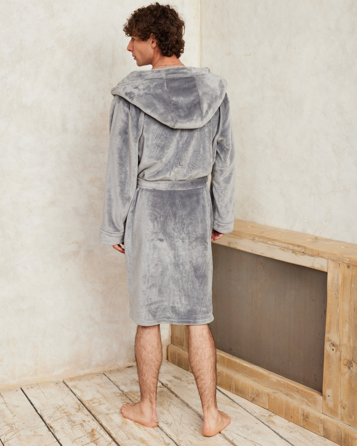 Cozy Fleece Dressing Gown for Women & Men - Soft Warm Bathrobe with Pockets - Charcoal Grey - Perfect for Winter, Spa Days & Lounging at Home