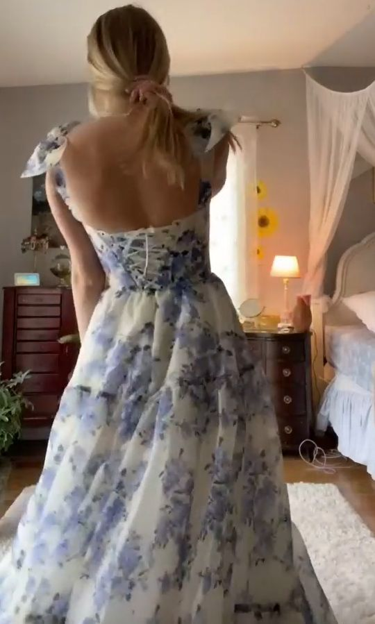 Floral Chiffon A-Line Long Prom Dresses for Women - Elegant Formal Gown for Homecoming, Wedding, and Special Occasions