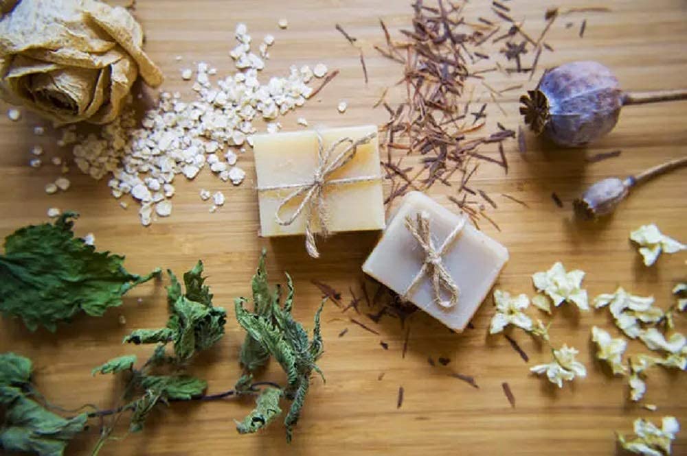 JILRA Goat Milk Melt and Pour Soap Base - 100% Natural Raw Material for Handmade Soap Making, Pure Milk Soap Base (1 kg) - Perfect for DIY Skincare, Gifts, and Sensitive Skin Care