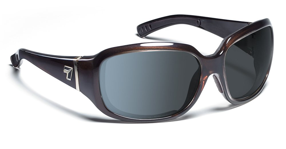 7eye by Panoptx Women's Wayfarer Sunglasses - UV Protection Polarized Classic Retro Style for Driving, Beach & Outdoor Activities
