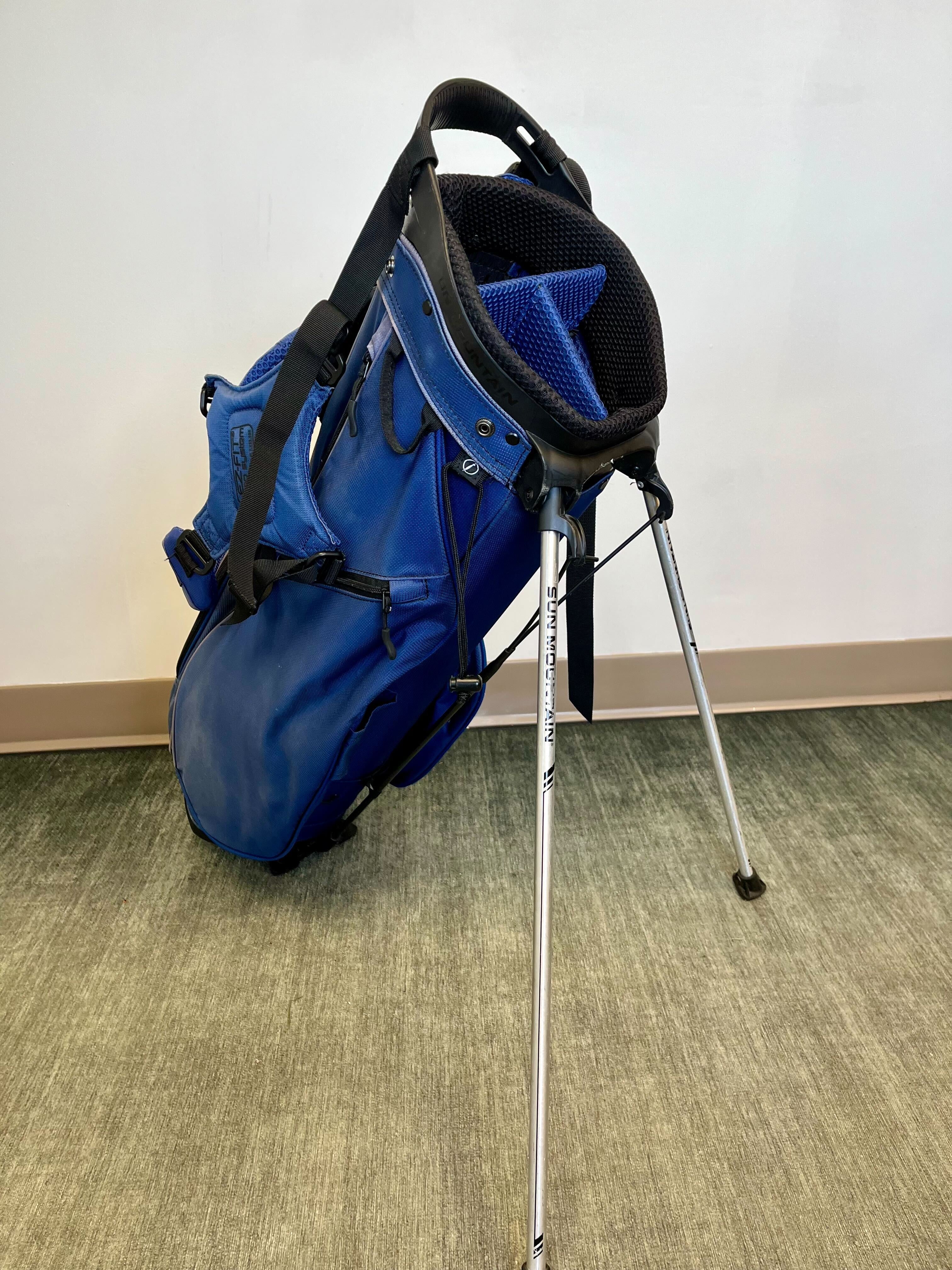 Sun Mountain CCV Logo Golf Carry Bag - Blue 3 Divider/4 Pocket with Adjustable Strap - Perfect for Golf Courses & Driving Range Practice