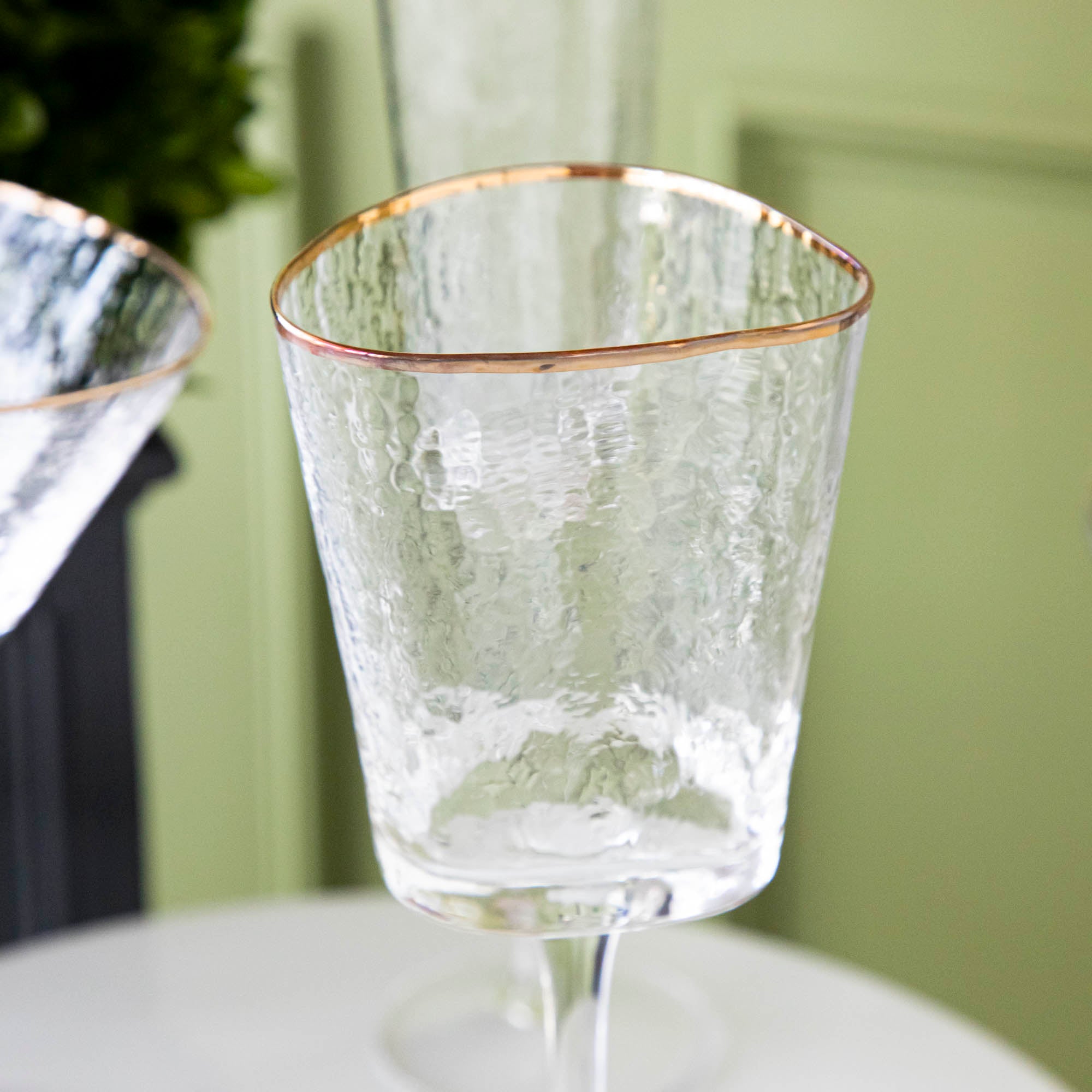 Premium Hammered Glassware Set with 24K Gold Rim - Elegant Drinking Glasses for Wine, Cocktails & Parties - Perfect for Weddings, Anniversaries & Home Entertaining